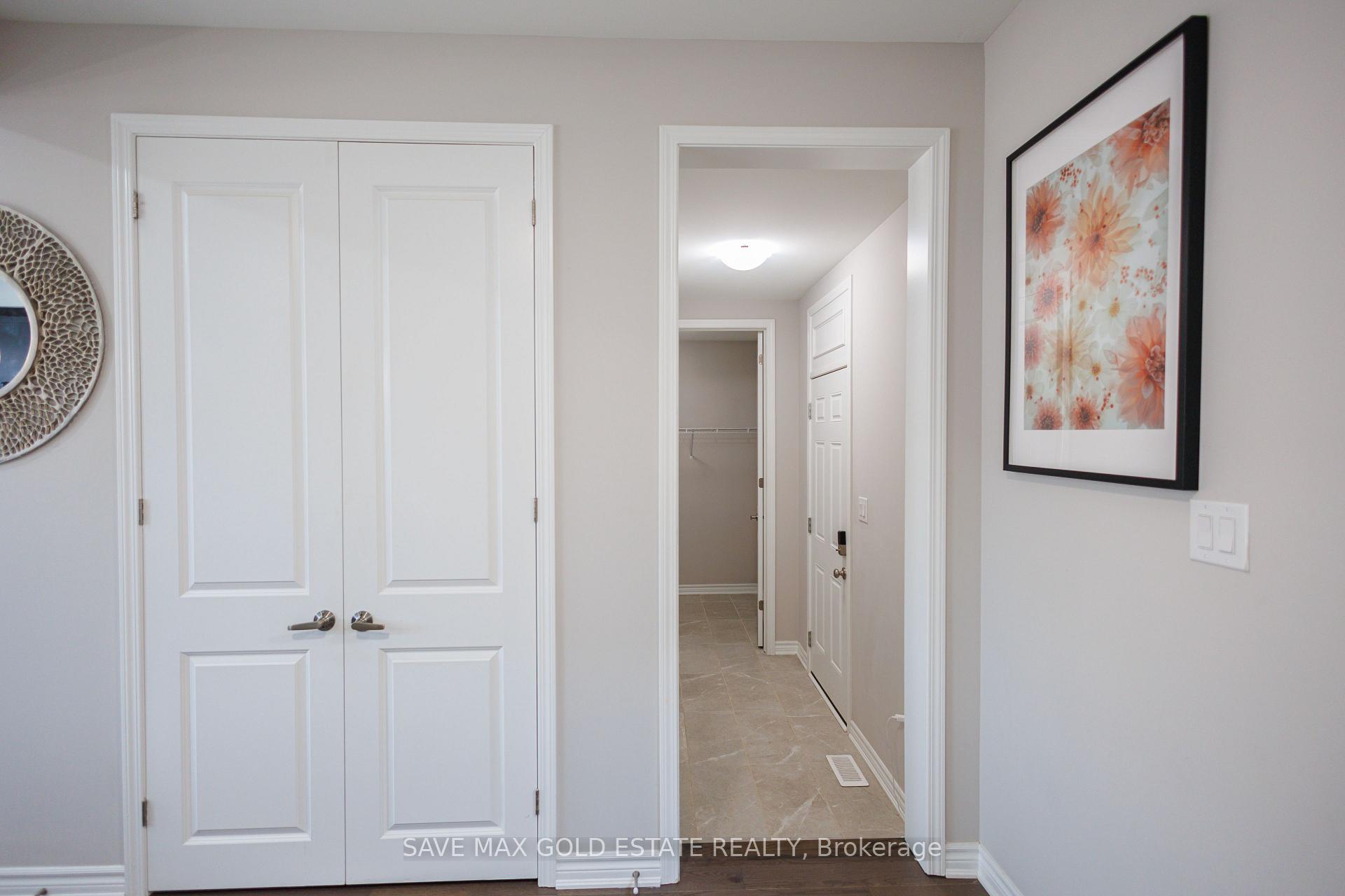 Photo 11 of 1659 Whitlock Avenue, Milton, Bowes — HOMEH