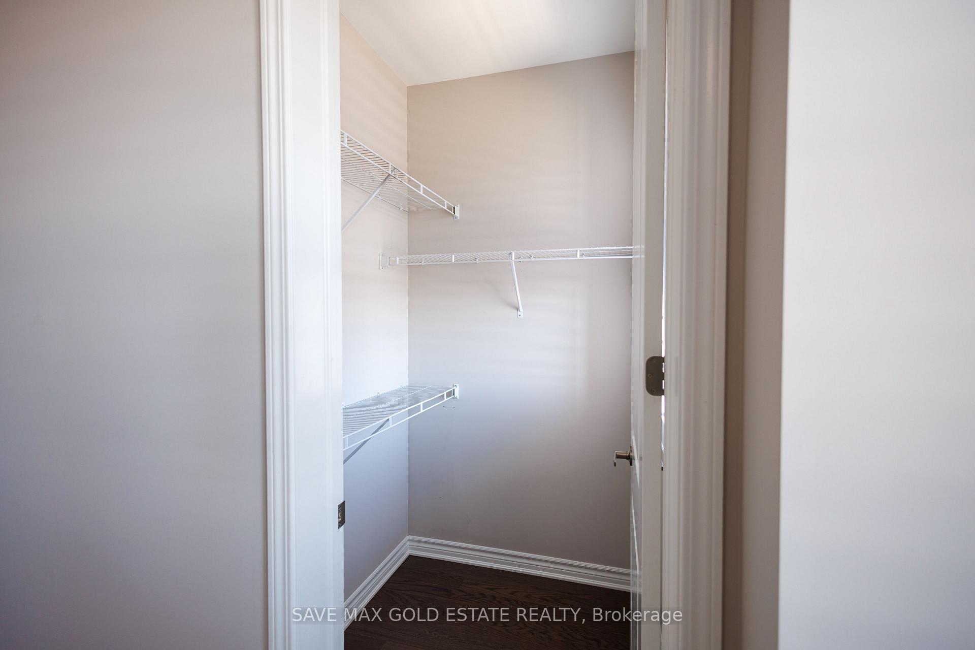 Photo 24 of 1659 Whitlock Avenue, Milton, Bowes — HOMEH