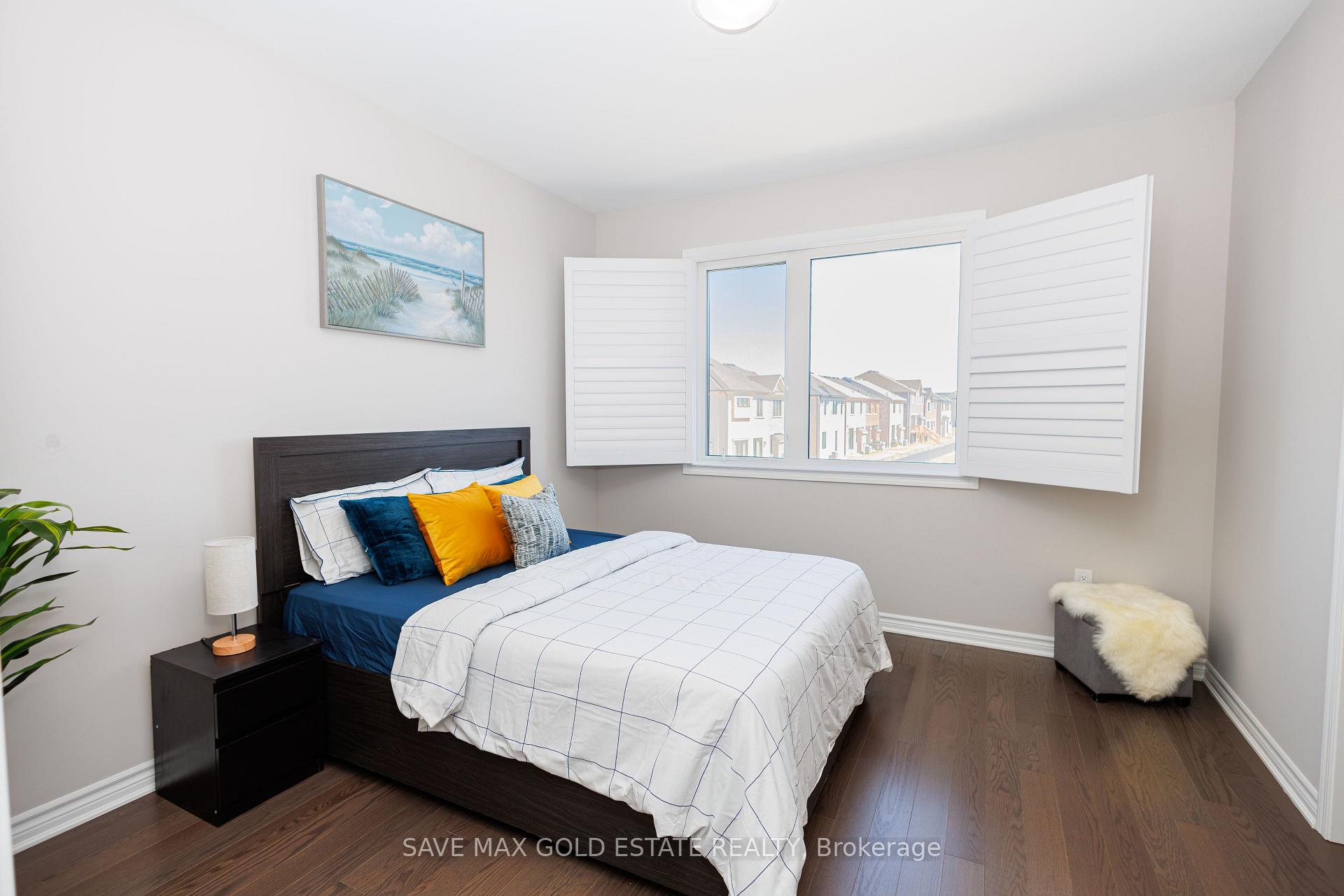 Photo 25 of 1659 Whitlock Avenue, Milton, Bowes — HOMEH