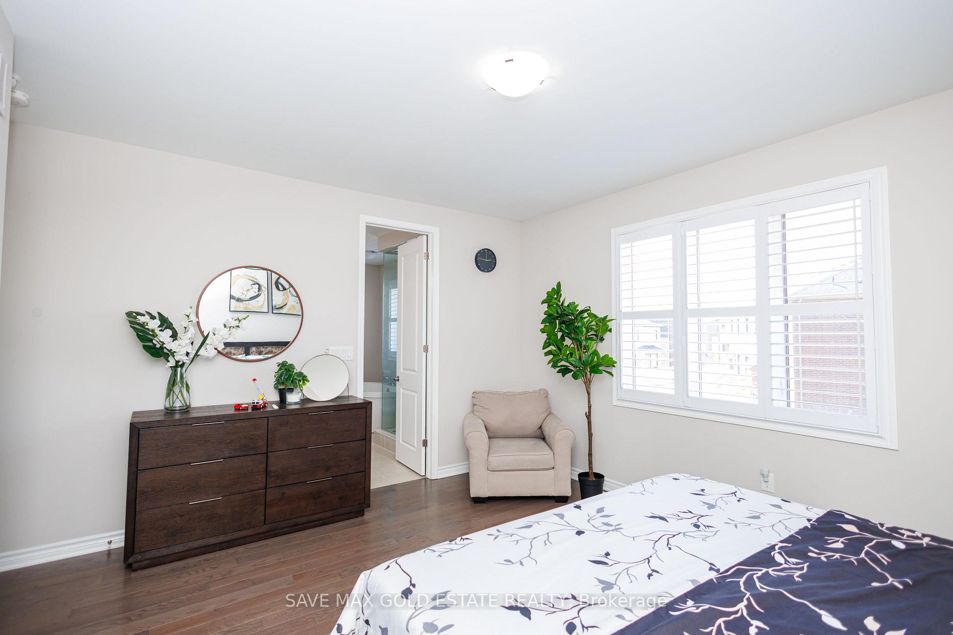 Photo 33 of 1659 Whitlock Avenue, Milton, Bowes — HOMEH
