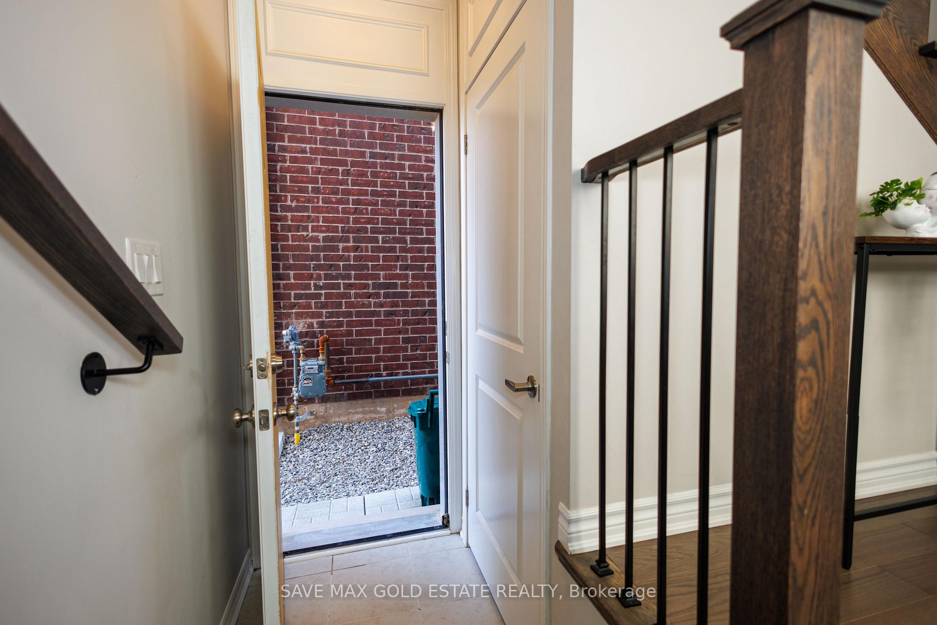 Photo 42 of 1659 Whitlock Avenue, Milton, Bowes — HOMEH