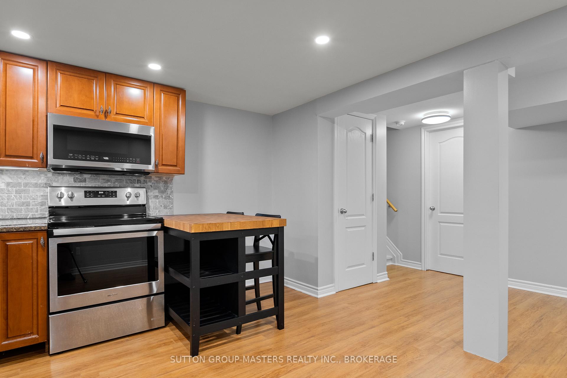 Photo 24 of 15 Windfield Crescent, Kingston, Kingston East (Incl Barret Crt) — HOMEH