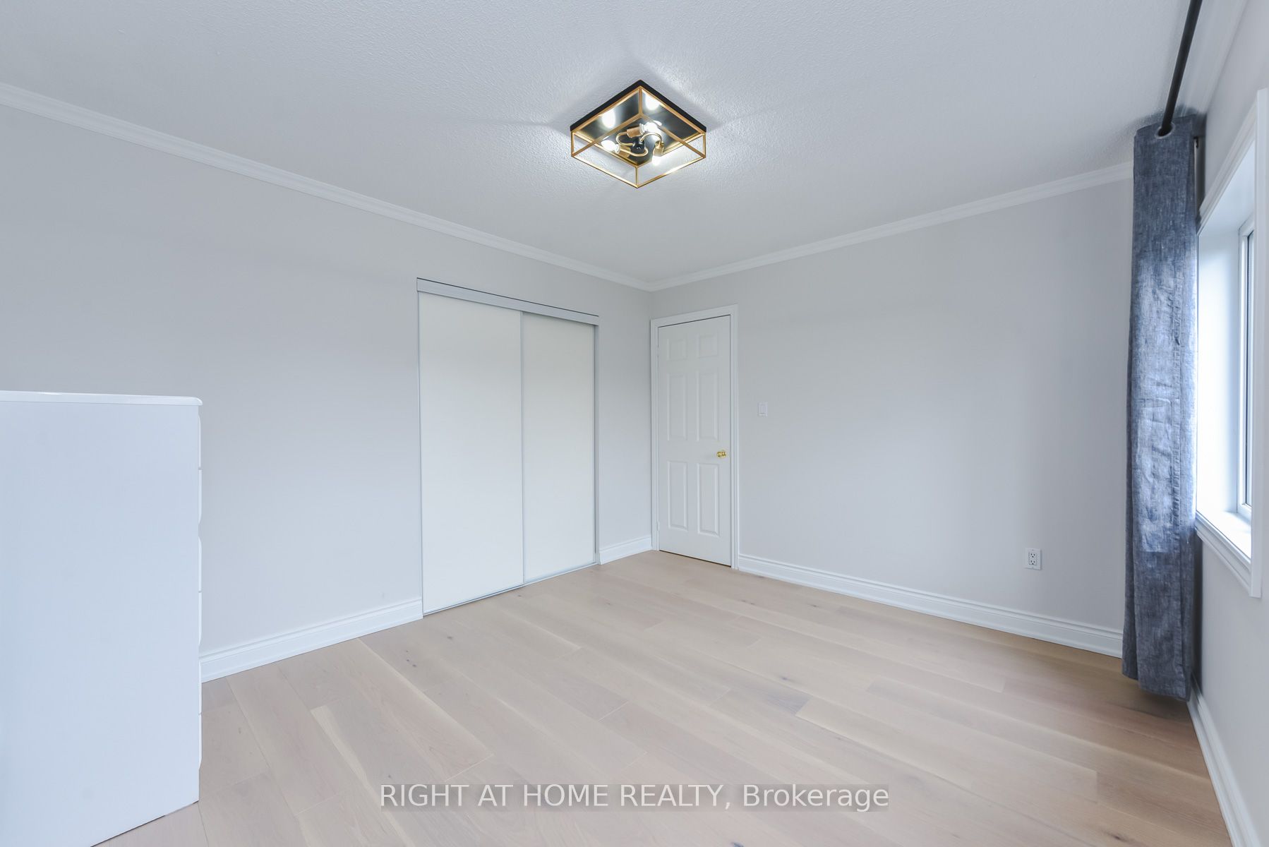 Photo 48 of 105 Panorama Crescent, Vaughan, Elder Mills — HOMEH