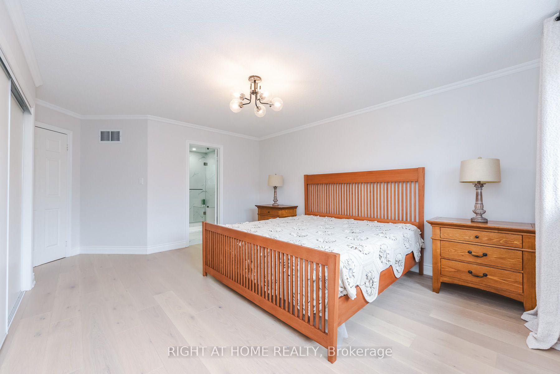 Photo 52 of 105 Panorama Crescent, Vaughan, Elder Mills — HOMEH