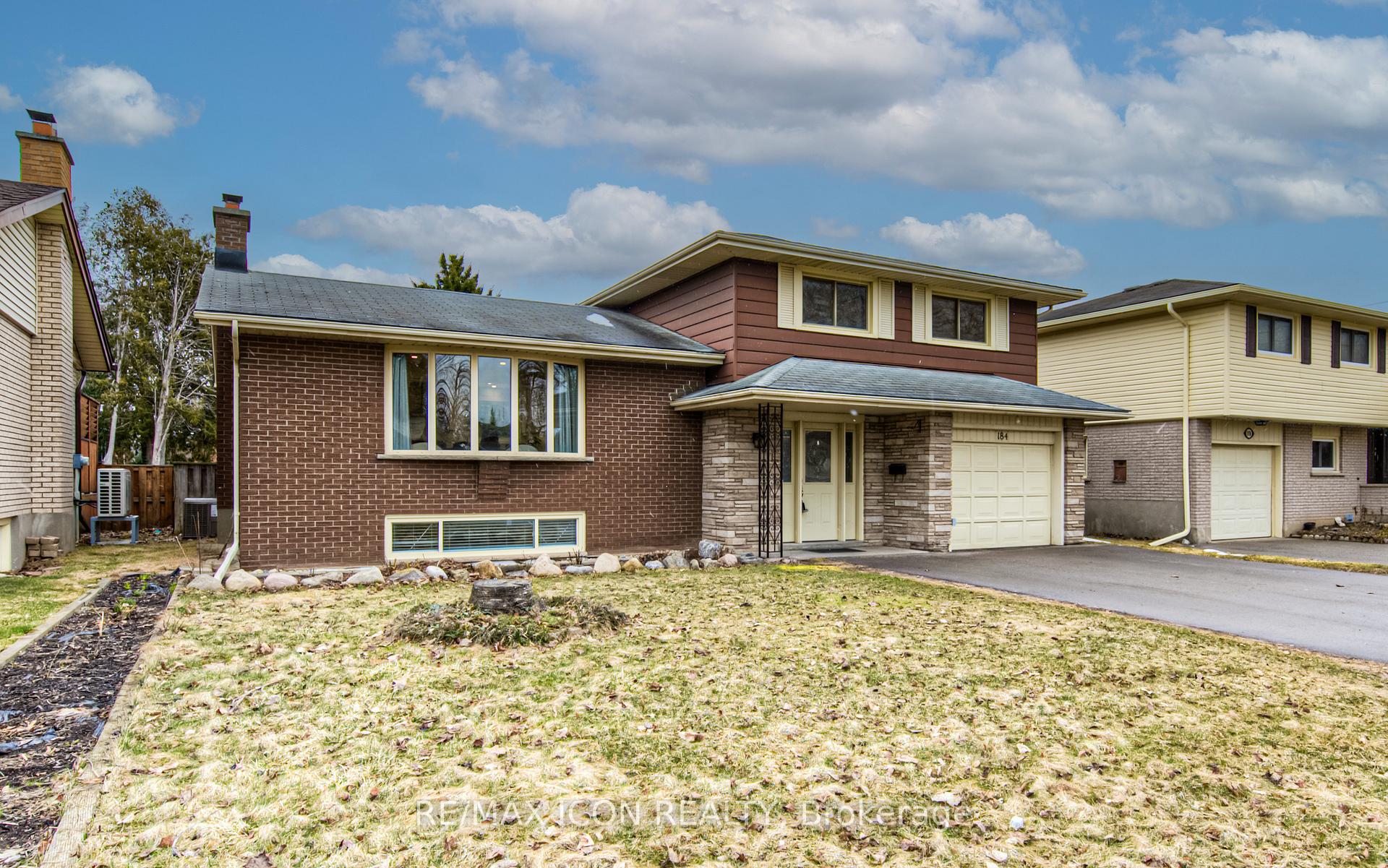 Photo 3 of 184 Montcalm Drive, Kitchener — HOMEH