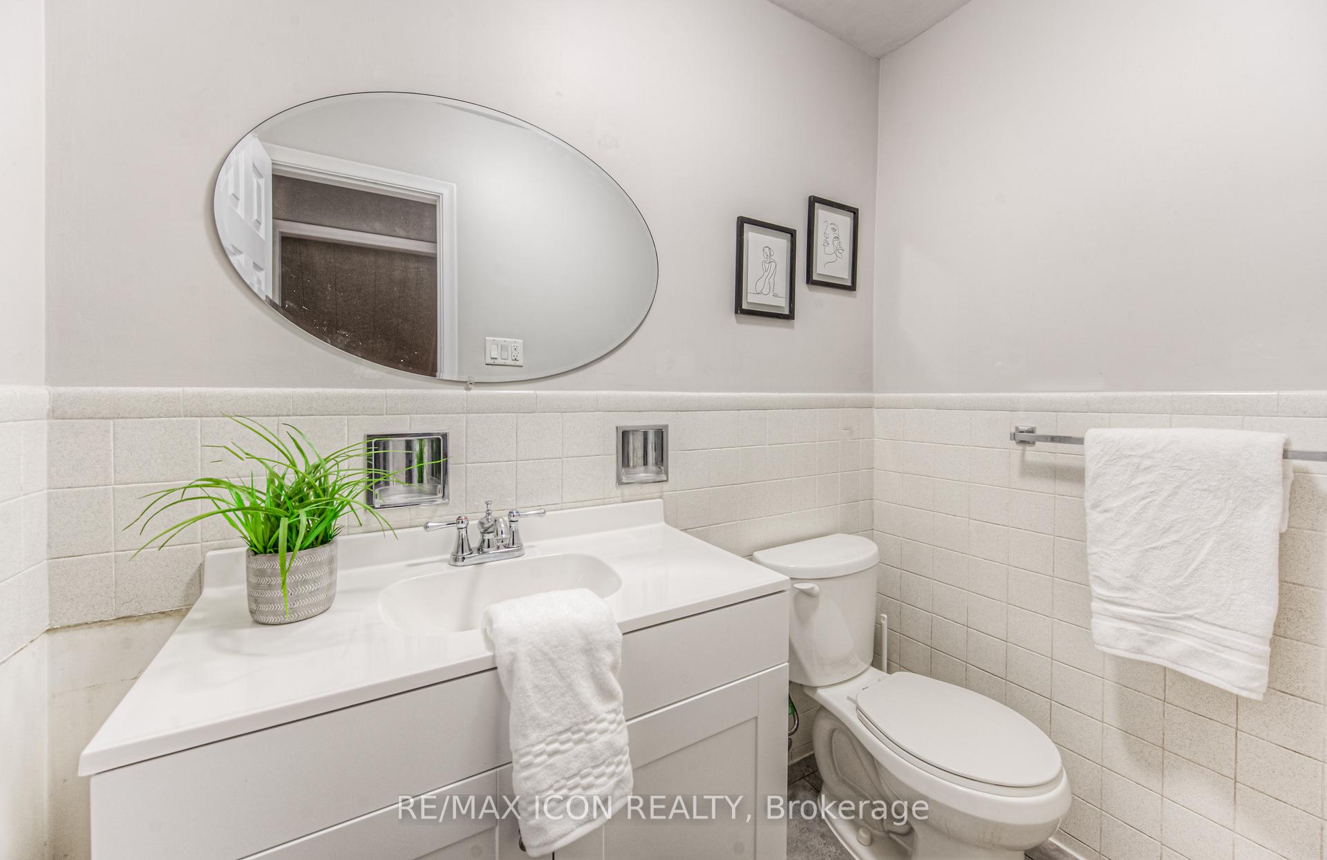 Photo 5 of 184 Montcalm Drive, Kitchener — HOMEH