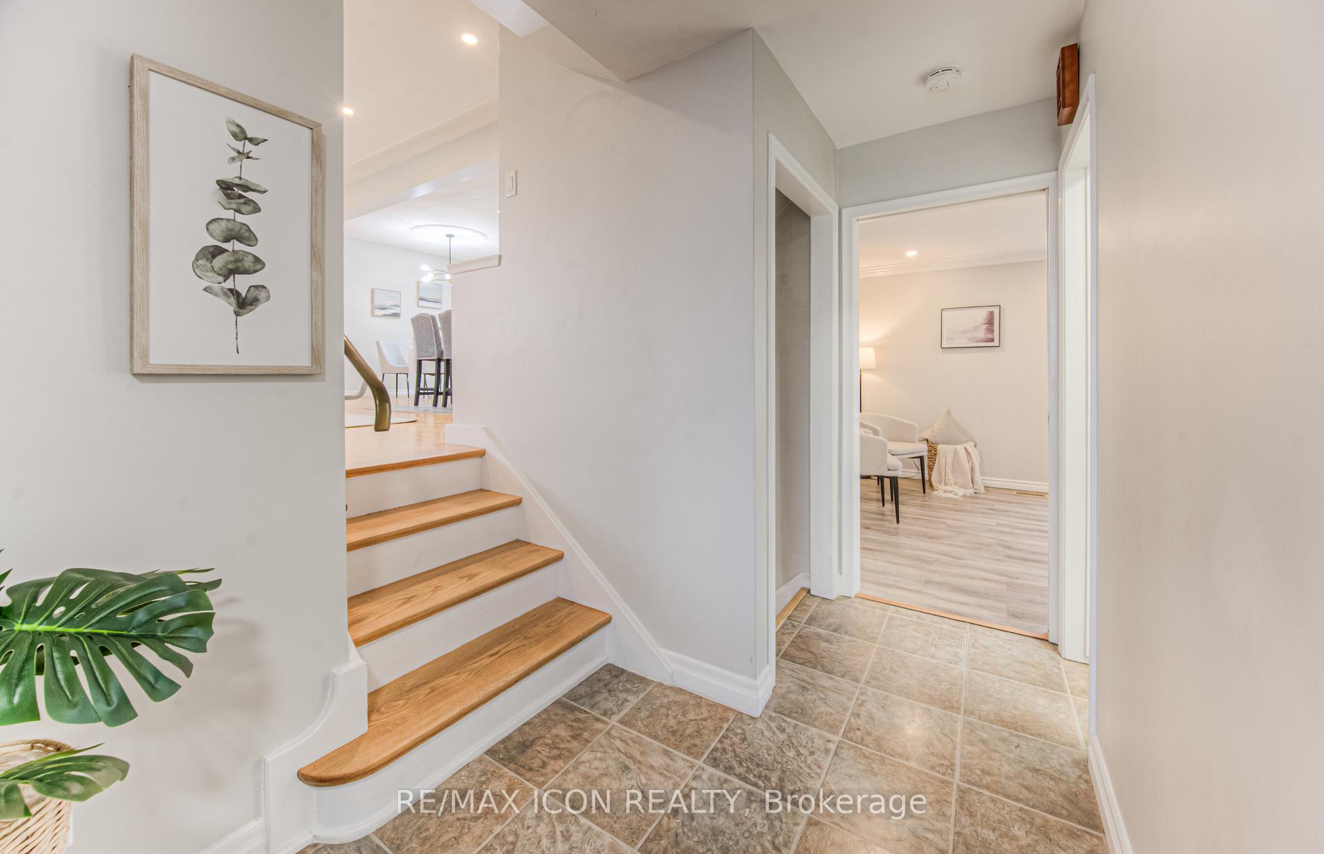 Photo 7 of 184 Montcalm Drive, Kitchener — HOMEH