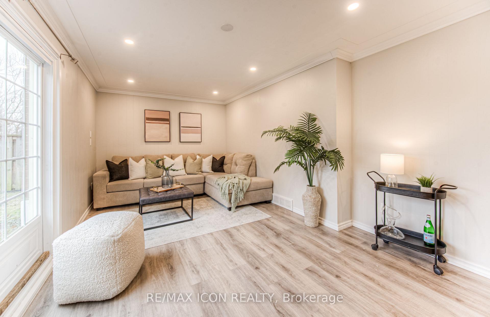 Photo 9 of 184 Montcalm Drive, Kitchener — HOMEH