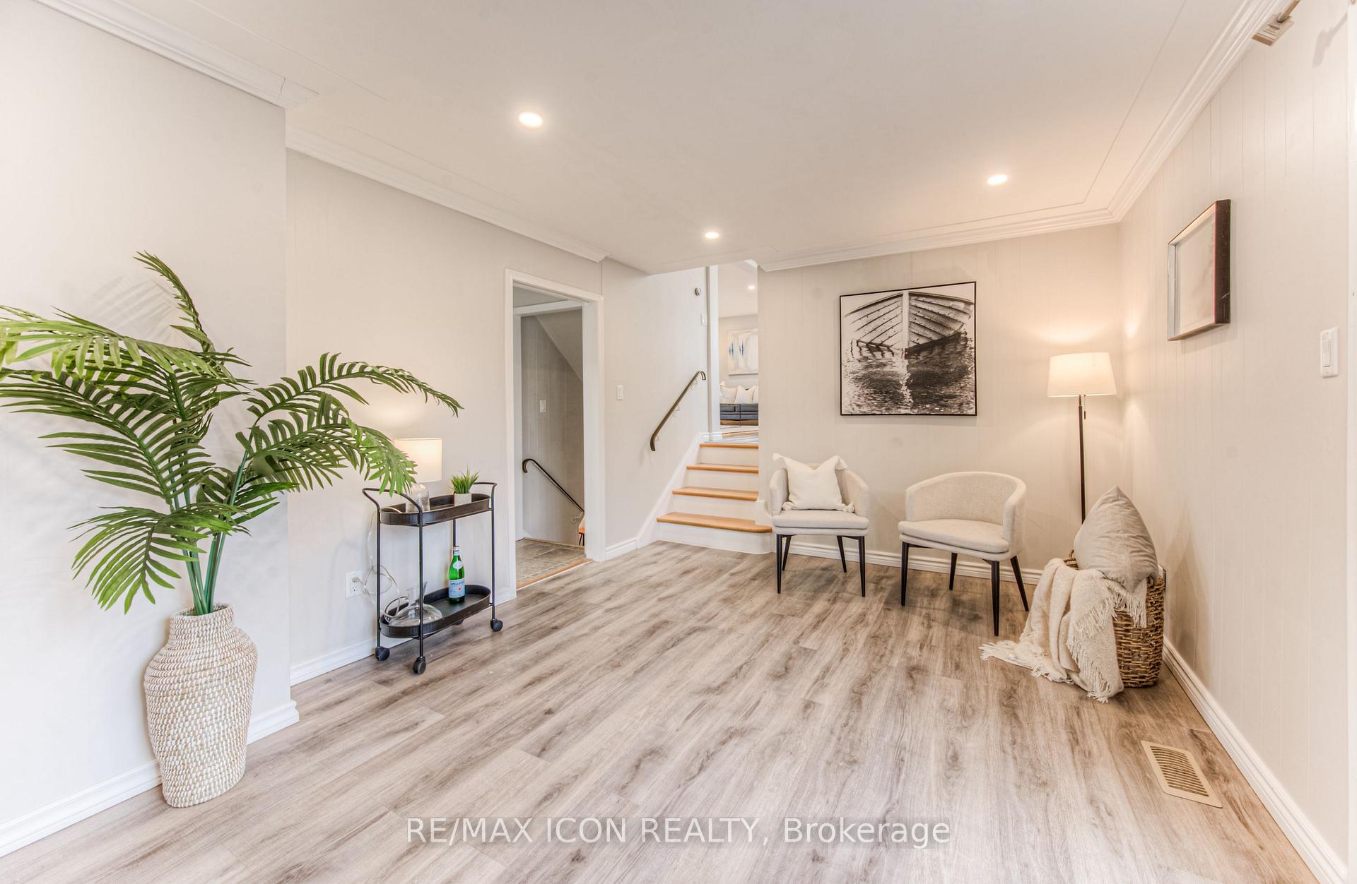 Photo 10 of 184 Montcalm Drive, Kitchener — HOMEH