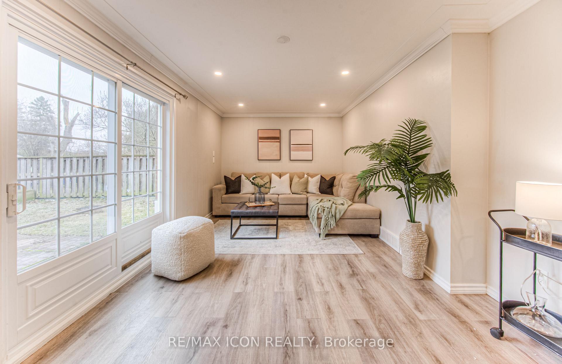 Photo 11 of 184 Montcalm Drive, Kitchener — HOMEH