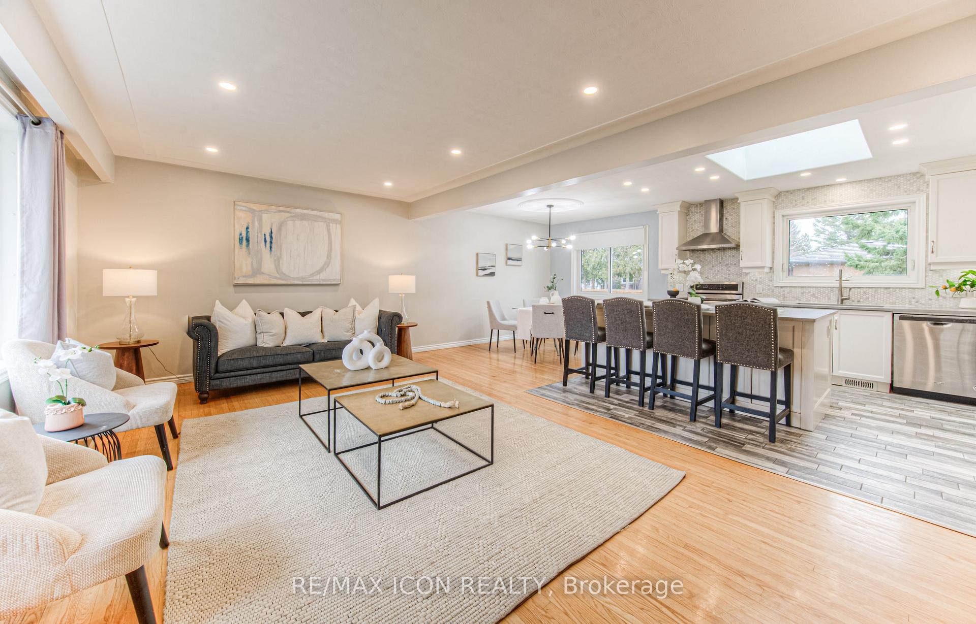 Photo 12 of 184 Montcalm Drive, Kitchener — HOMEH