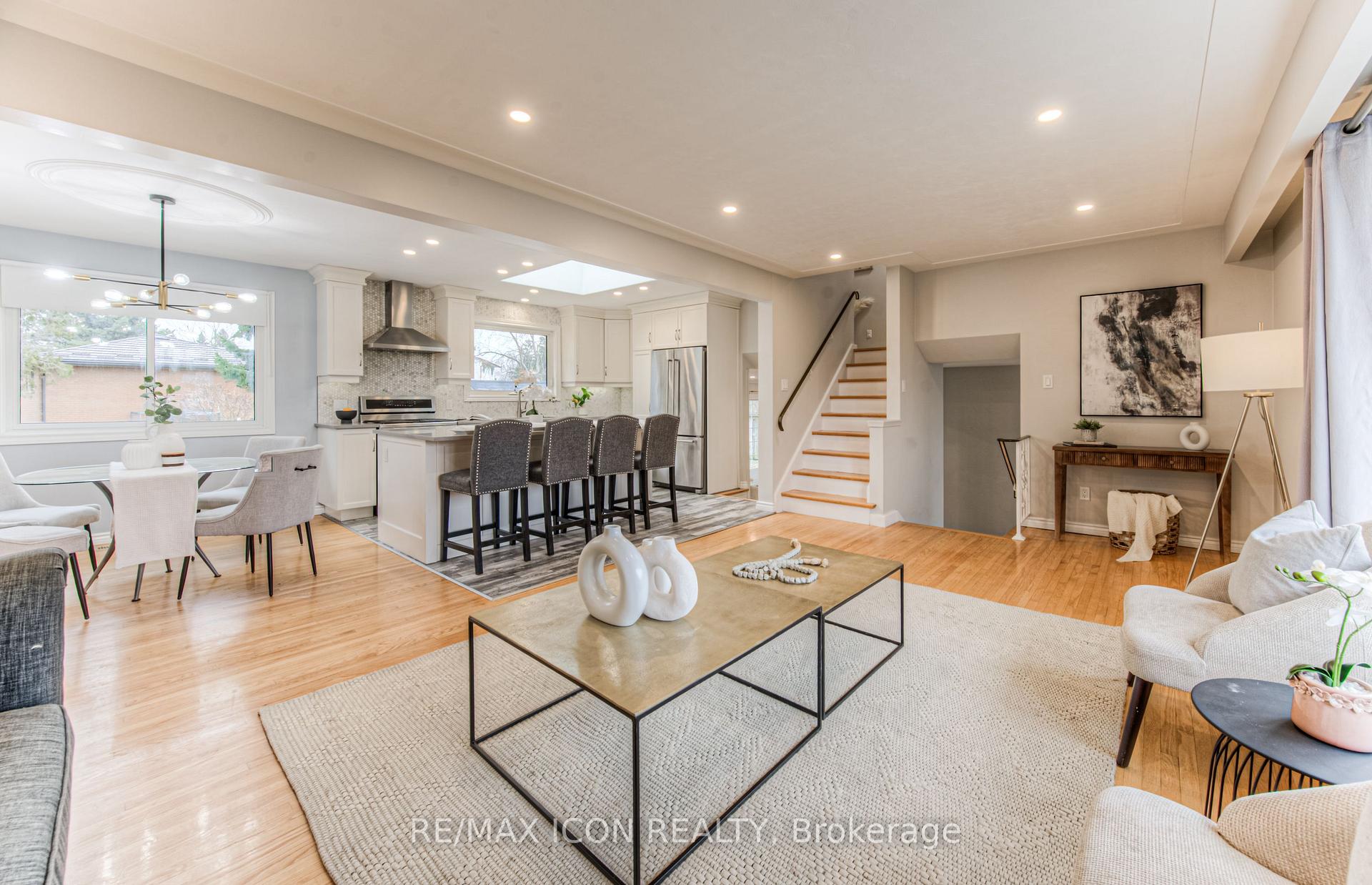Photo 13 of 184 Montcalm Drive, Kitchener — HOMEH