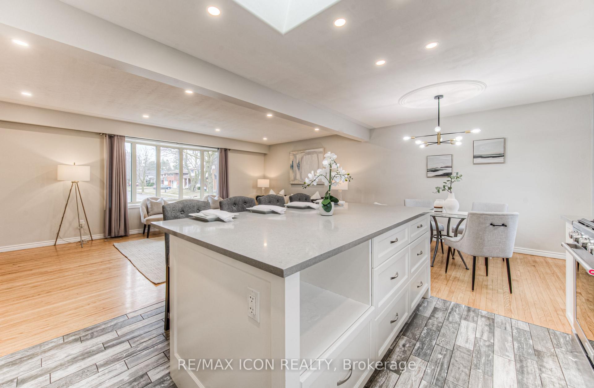 Photo 21 of 184 Montcalm Drive, Kitchener — HOMEH