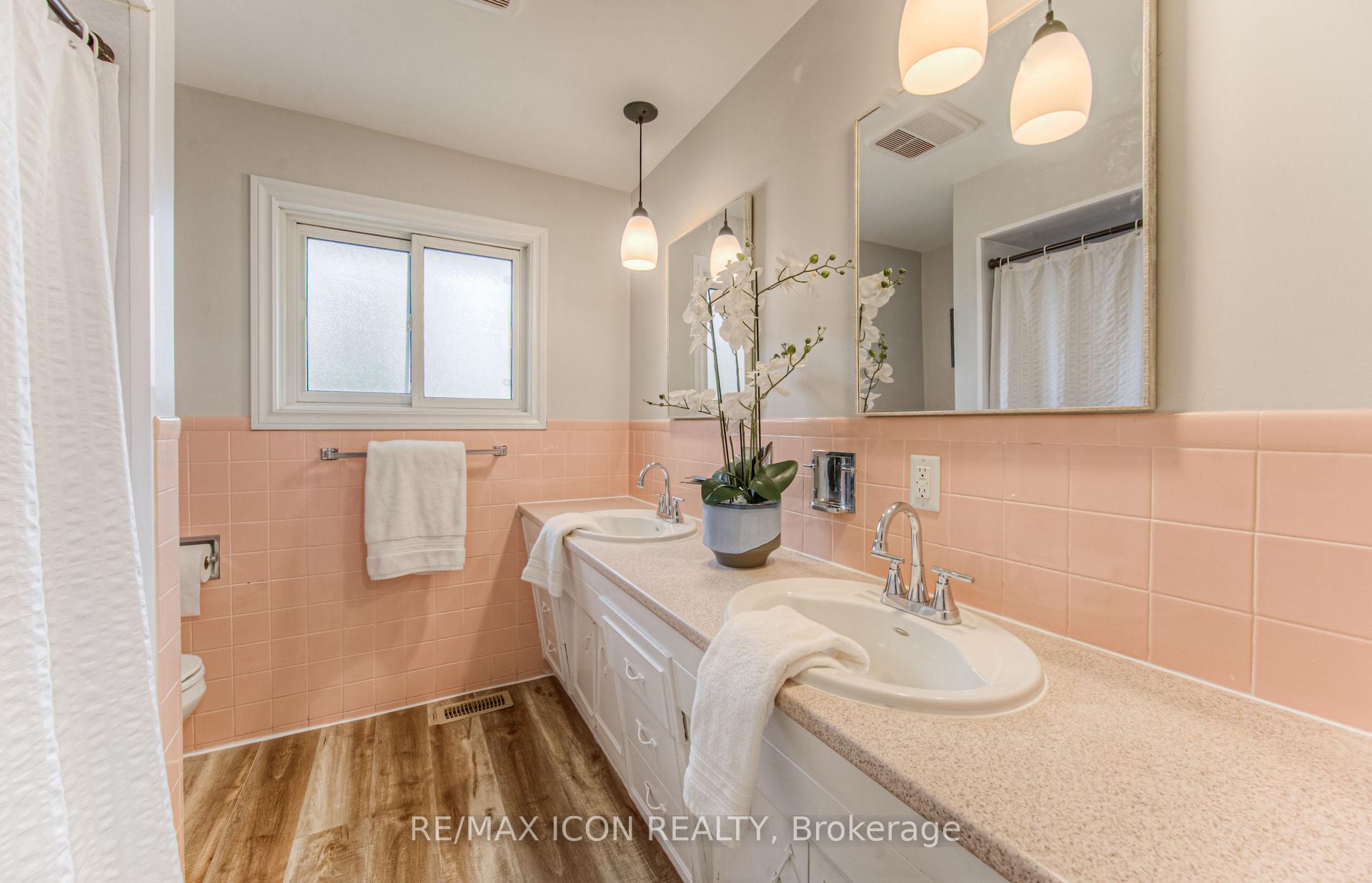 Photo 26 of 184 Montcalm Drive, Kitchener — HOMEH