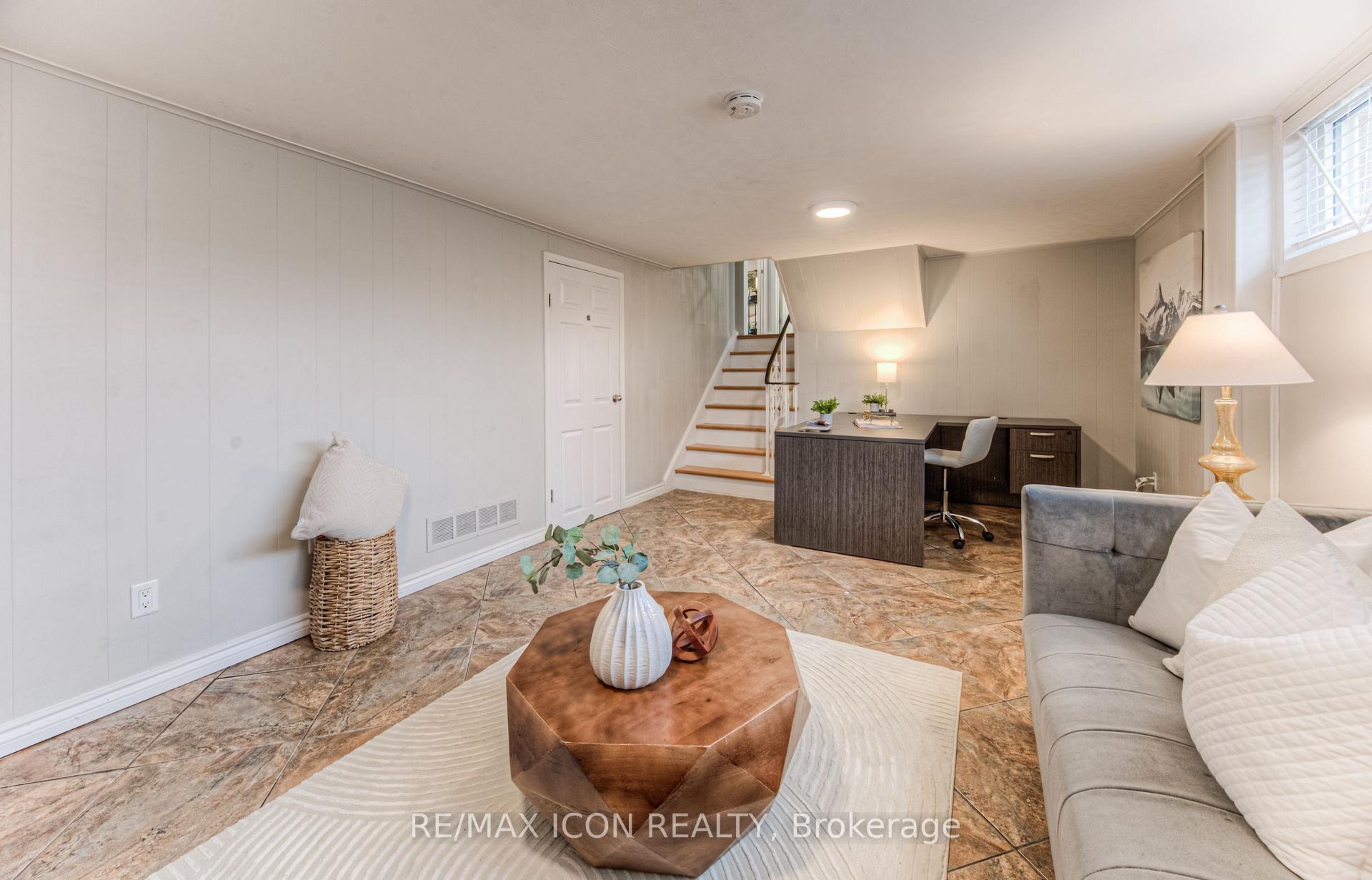 Photo 35 of 184 Montcalm Drive, Kitchener — HOMEH