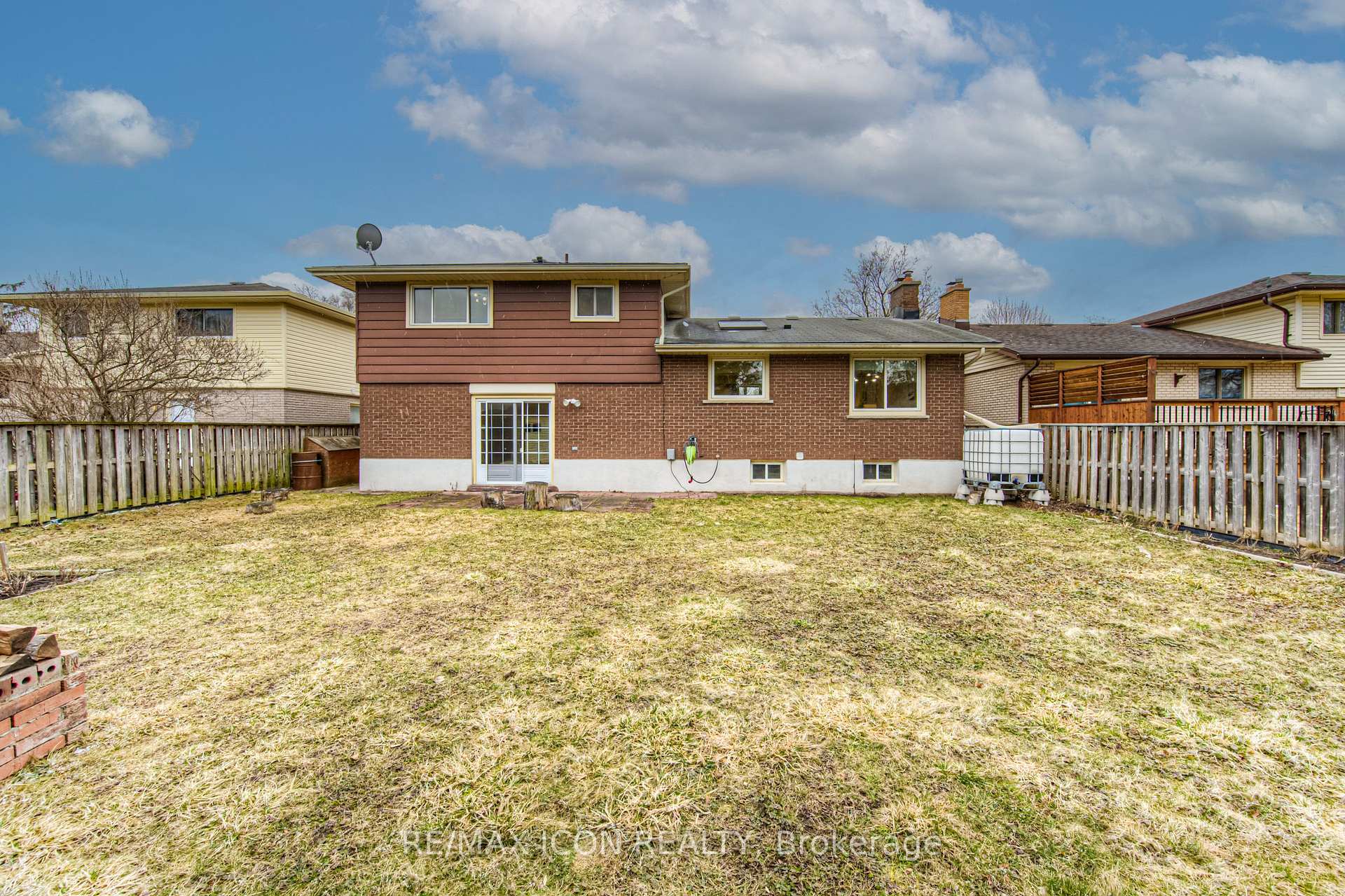 Photo 38 of 184 Montcalm Drive, Kitchener — HOMEH