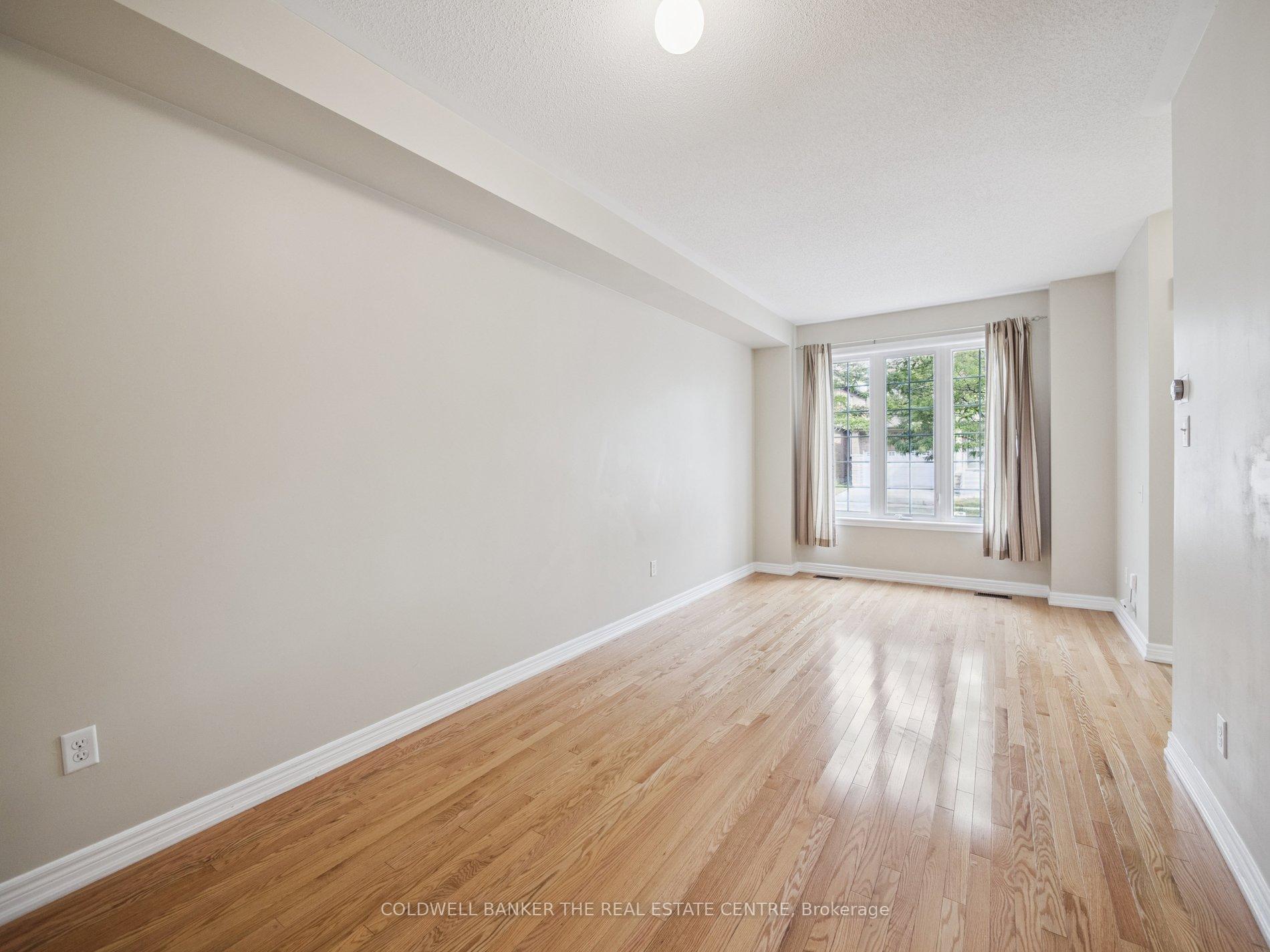 Photo 4 of 63 Locust Terrace W, Markham, Wismer — HOMEH