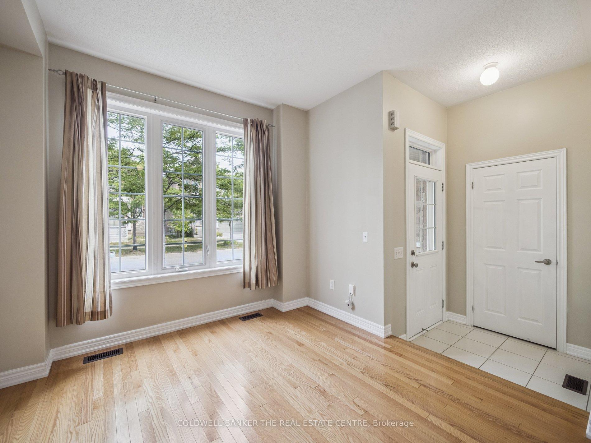 Photo 5 of 63 Locust Terrace W, Markham, Wismer — HOMEH