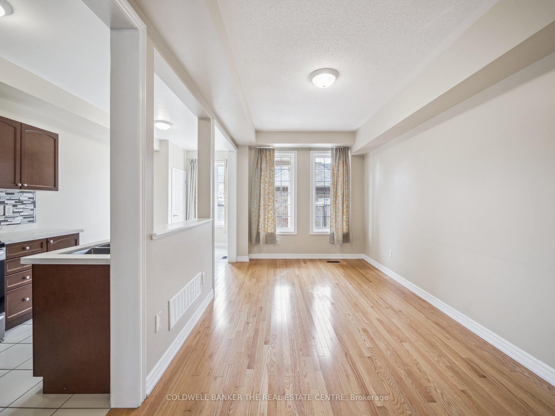 Photo 6 of 63 Locust Terrace W, Markham, Wismer — HOMEH