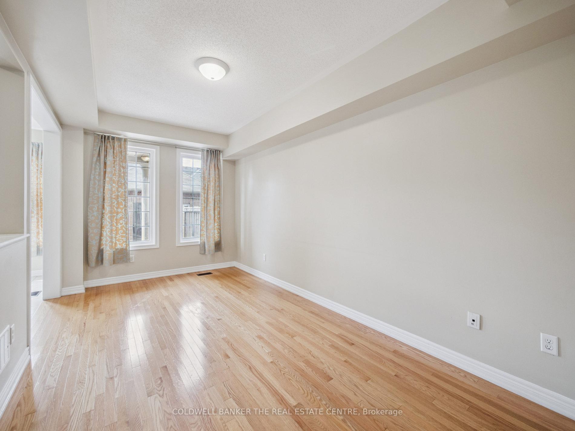 Photo 8 of 63 Locust Terrace W, Markham, Wismer — HOMEH