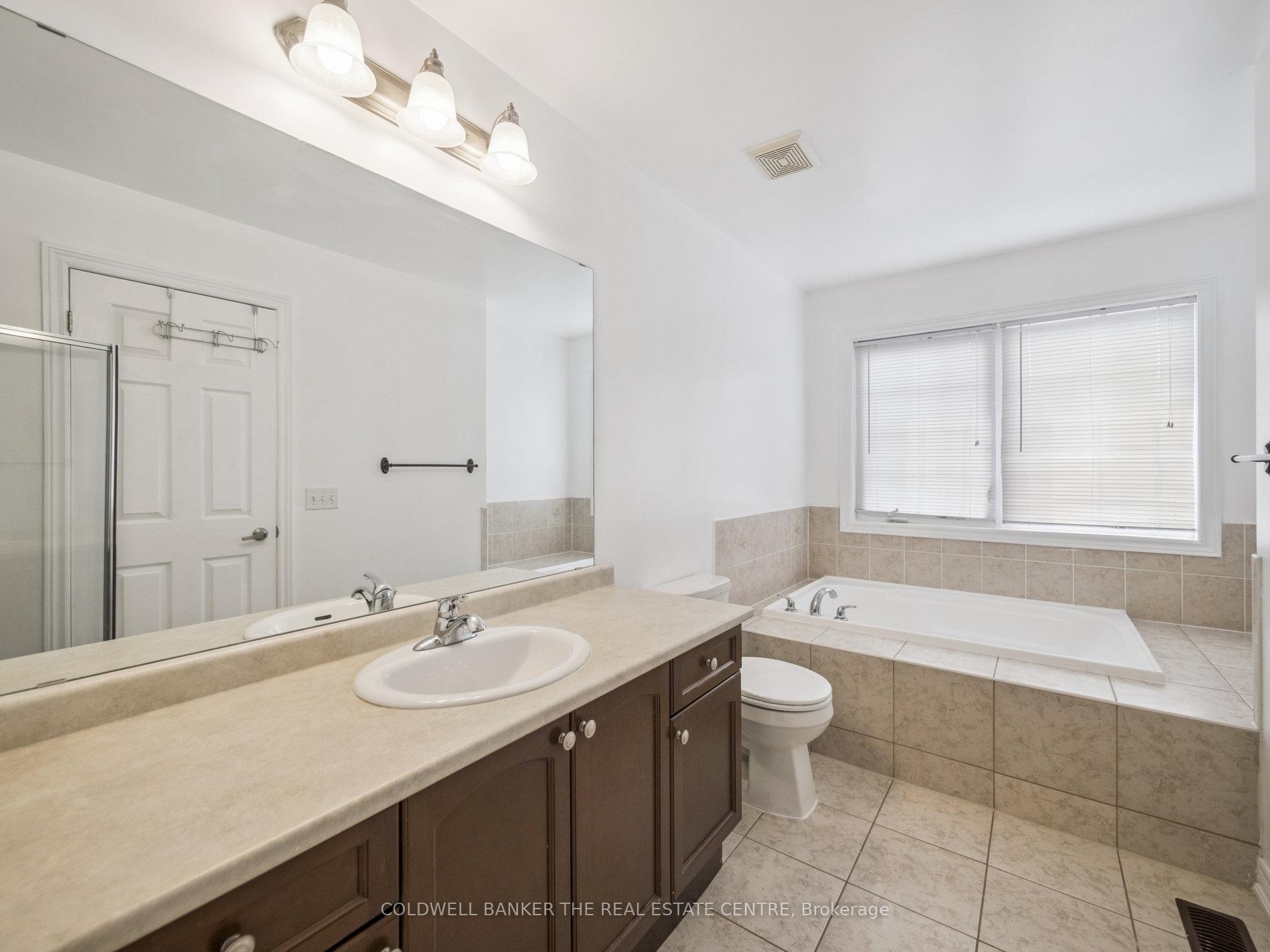 Photo 20 of 63 Locust Terrace W, Markham, Wismer — HOMEH