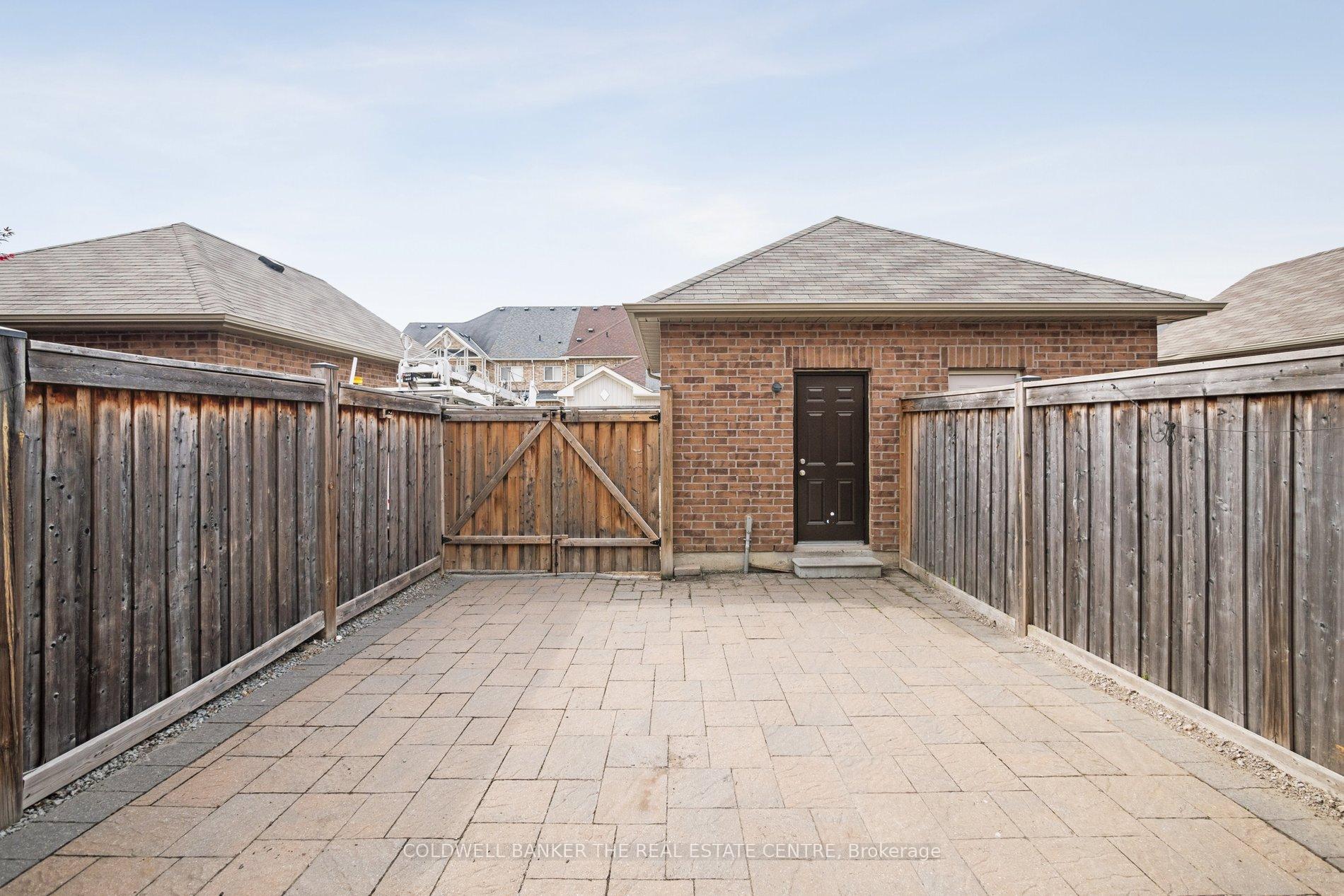 Photo 25 of 63 Locust Terrace W, Markham, Wismer — HOMEH