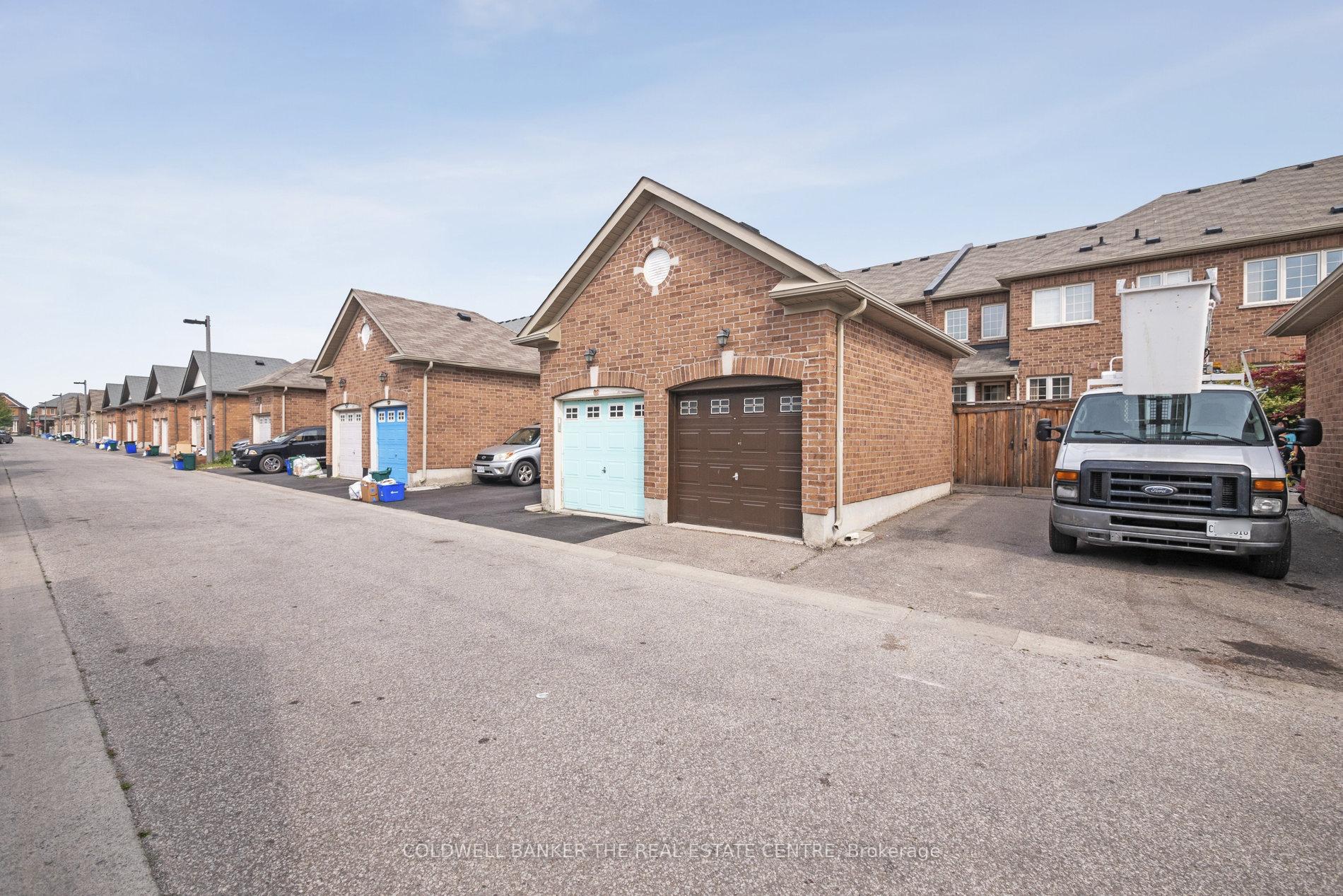 Photo 28 of 63 Locust Terrace W, Markham, Wismer — HOMEH