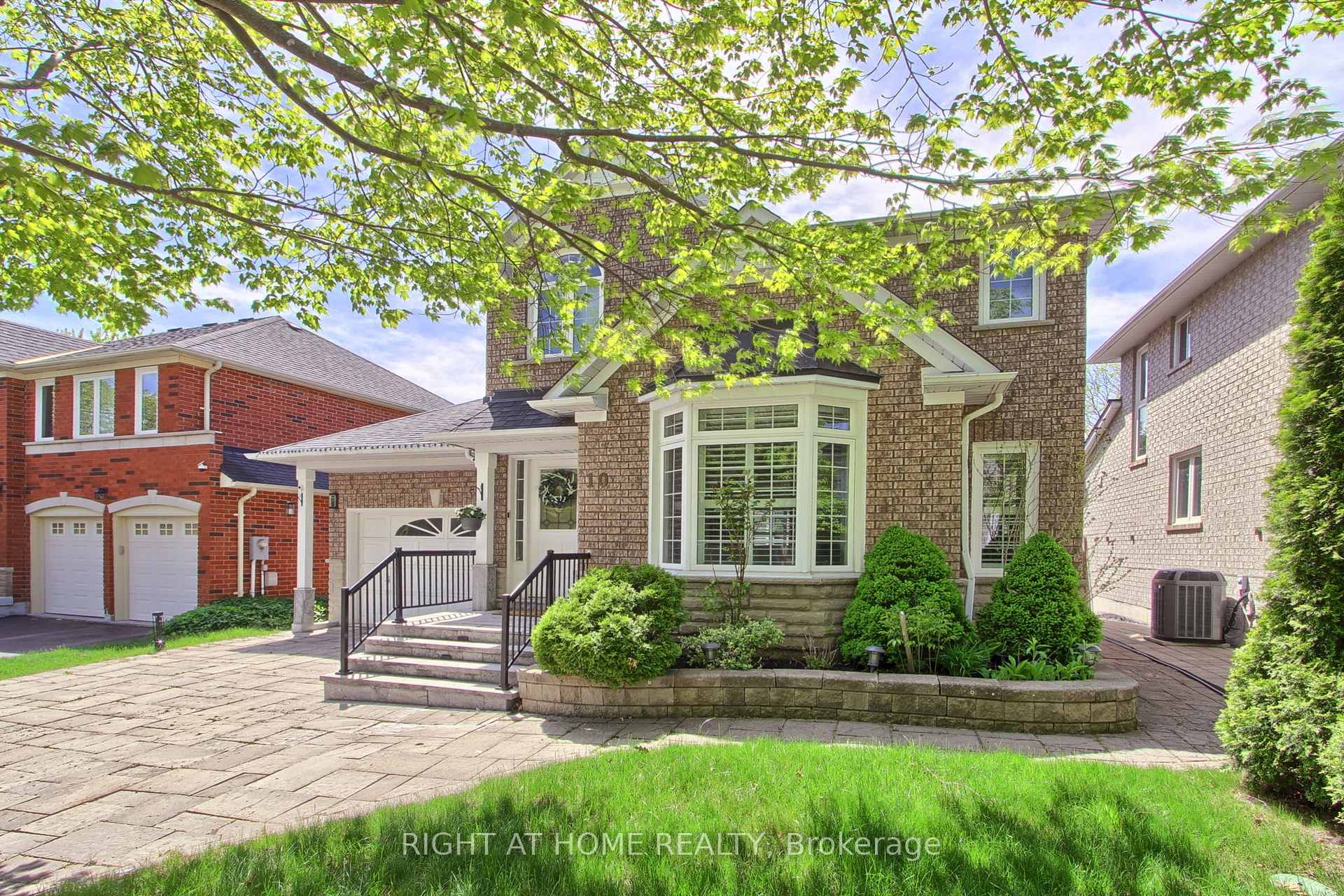 Photo 2 of 10 Juneberry Avenue, Markham, Legacy — HOMEH