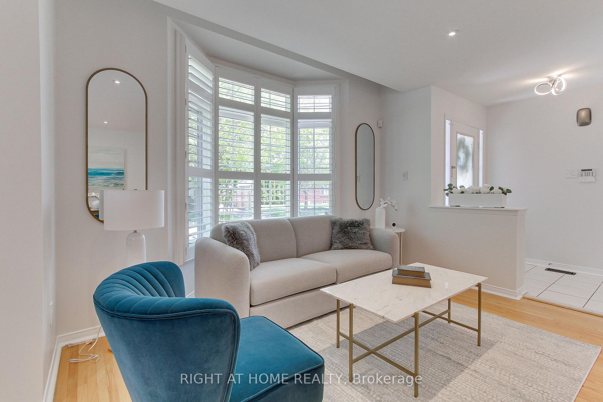 Photo 5 of 10 Juneberry Avenue, Markham, Legacy — HOMEH