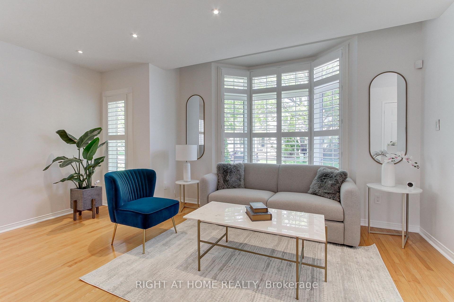Photo 6 of 10 Juneberry Avenue, Markham, Legacy — HOMEH