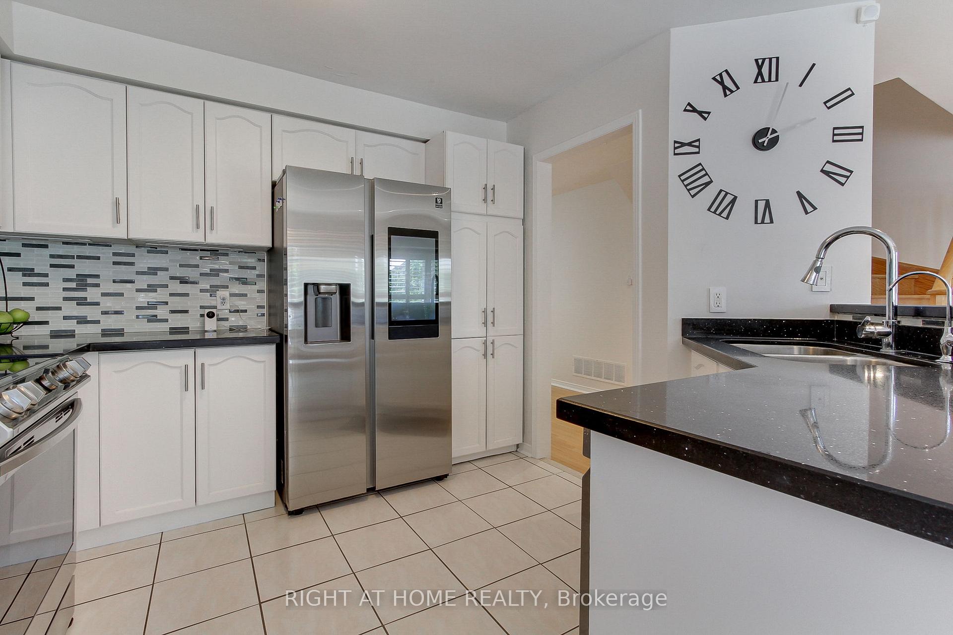 Photo 14 of 10 Juneberry Avenue, Markham, Legacy — HOMEH
