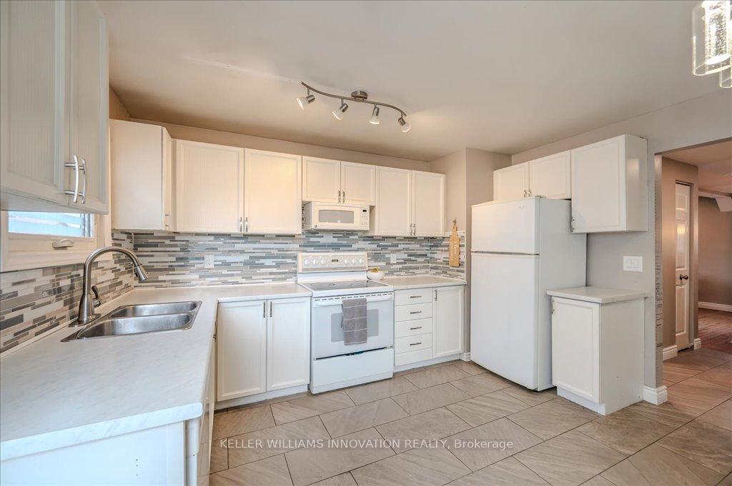 Photo 15 of 43 Thorncliffe Street, Kitchener — HOMEH
