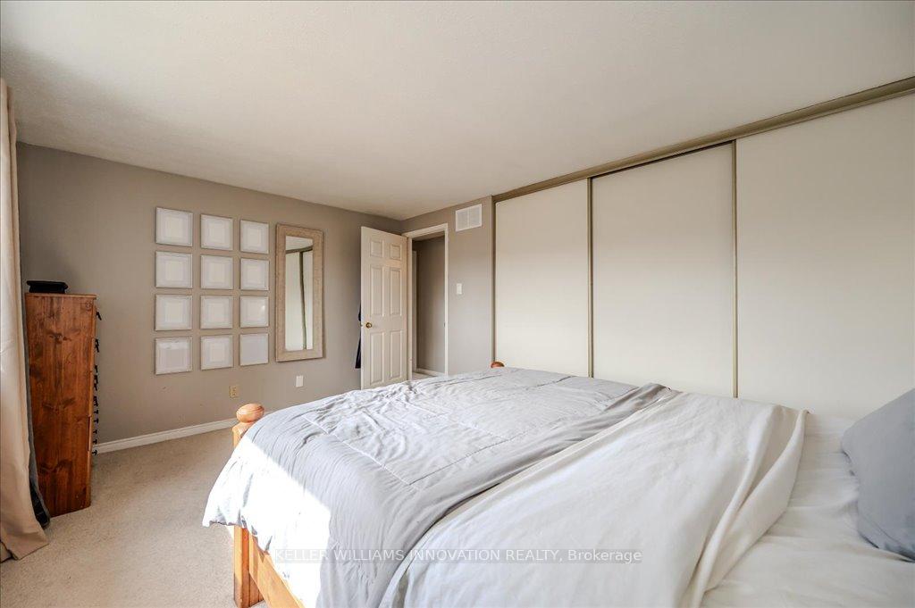 Photo 24 of 43 Thorncliffe Street, Kitchener — HOMEH