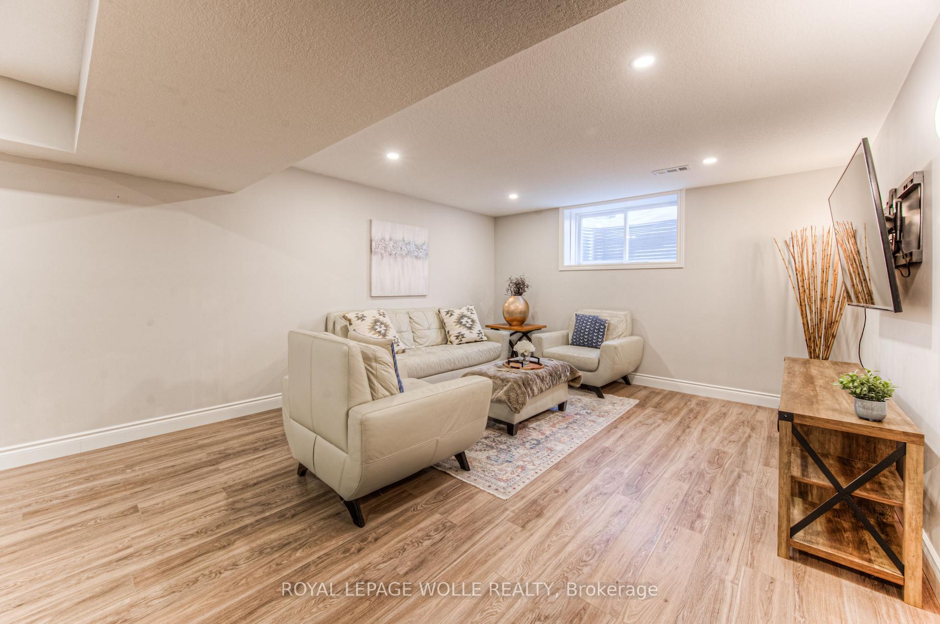 Photo 31 of 42 William Lewis Street, Kitchener — HOMEH
