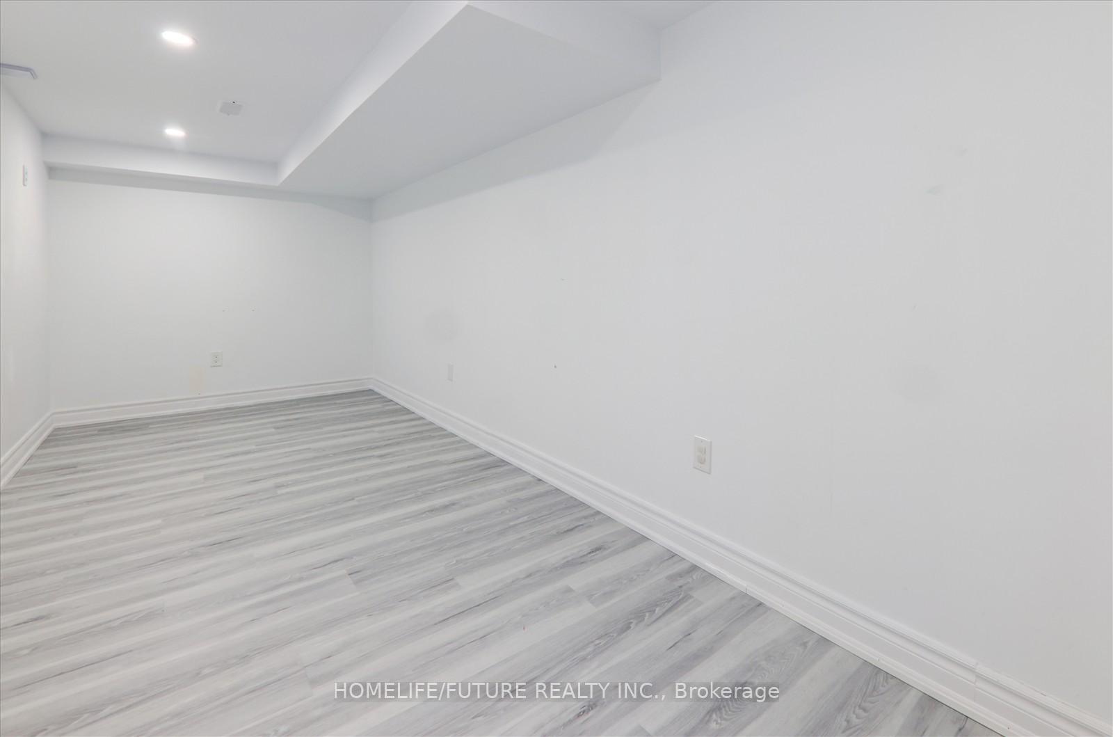 Photo 37 of Unit Main, 52 Ryler Way, Markham, Cedarwood — HOMEH