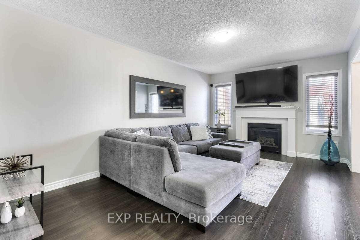 Photo 4 of 1554 Gainer Crescent, Milton, Clarke — HOMEH