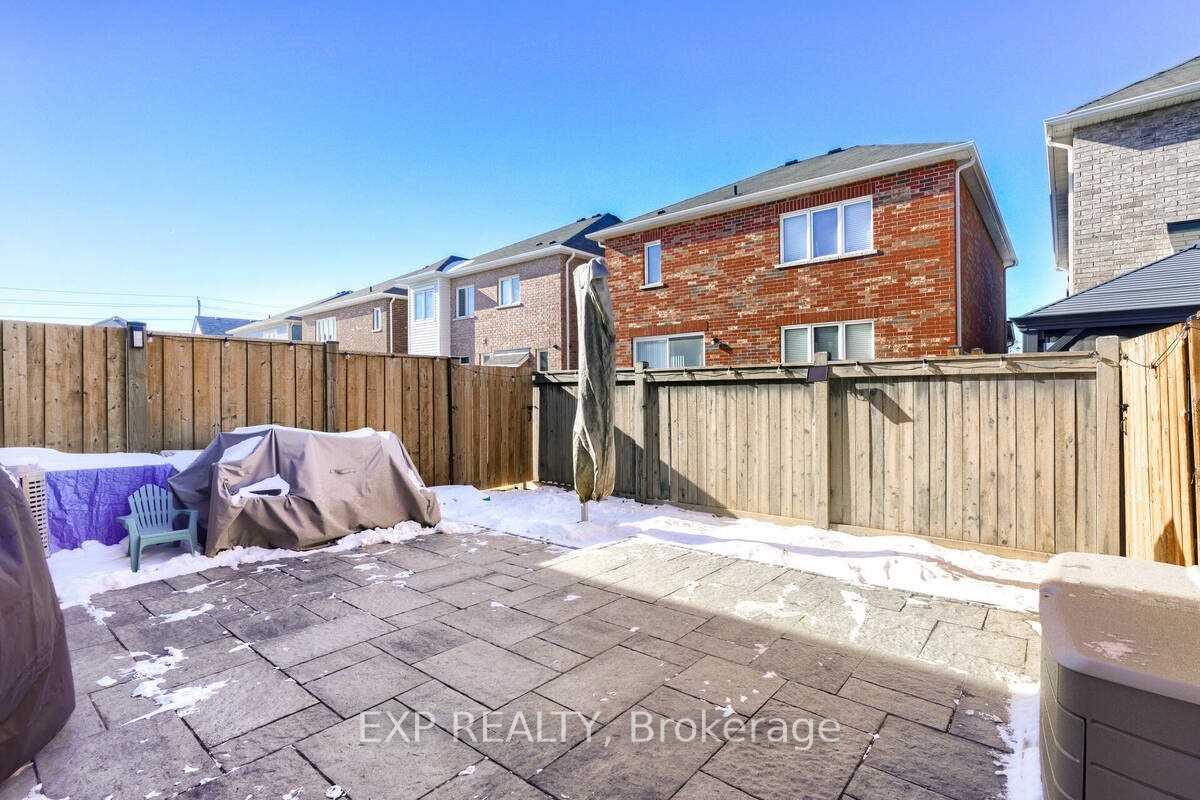 Photo 19 of 1554 Gainer Crescent, Milton, Clarke — HOMEH