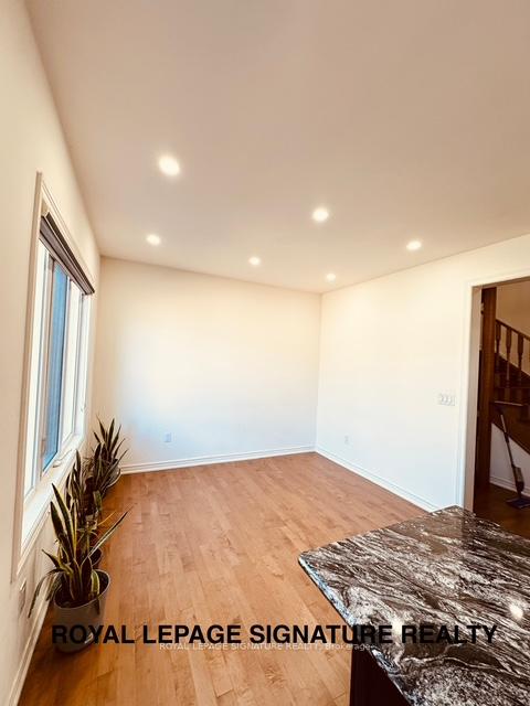Photo 7 of Unit Upper, 268 Skinner Road, Hamilton, Waterdown — HOMEH
