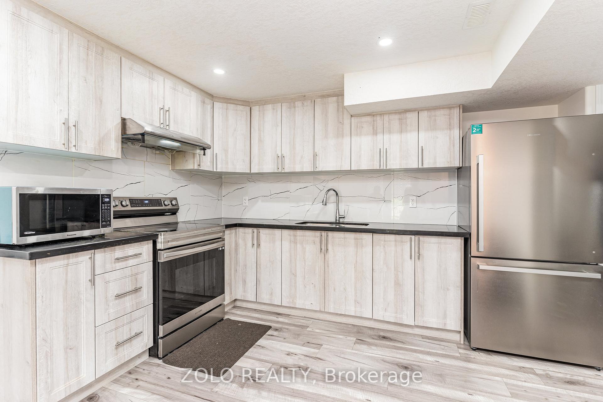 Photo 20 of 292 Shady Glen Crescent, Kitchener, Rosenburg — HOMEH