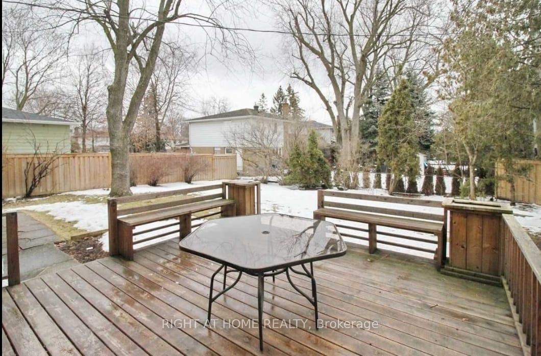 Photo 20 of 33 Royal Orchard Boulevard, Markham, Royal Orchard — HOMEH