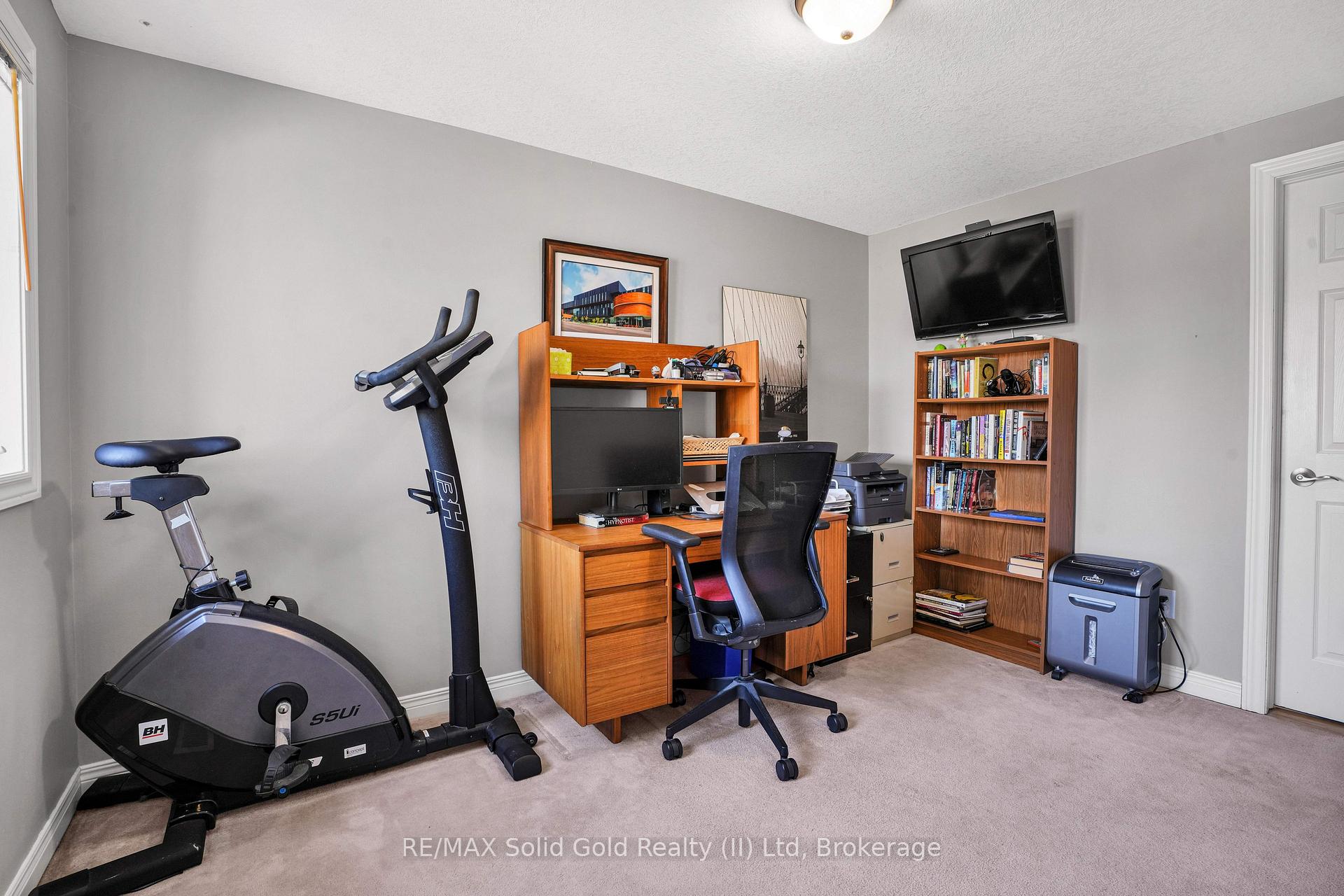 Photo 25 of 33 Stanmore Avenue, Kitchener — HOMEH
