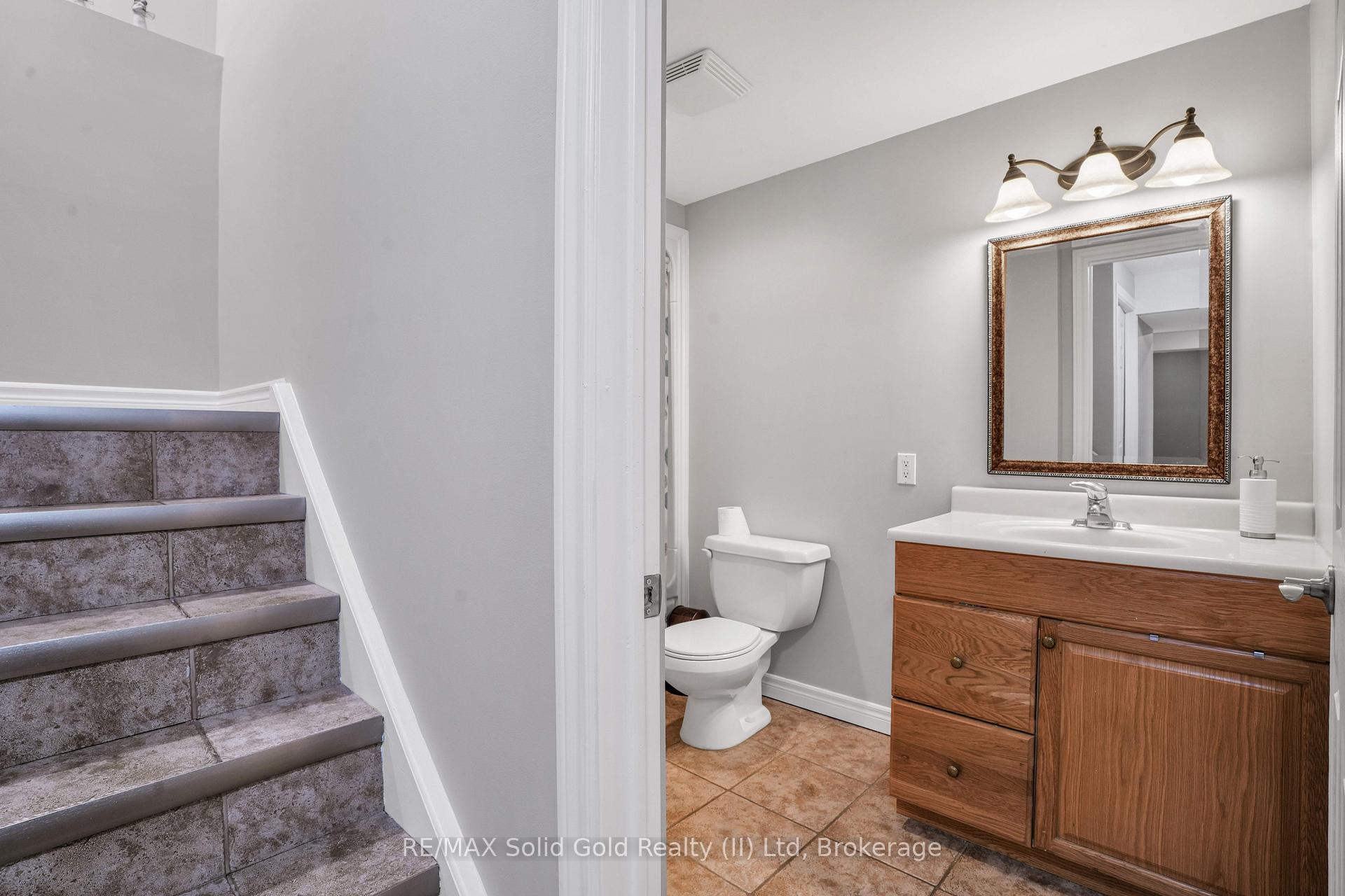 Photo 29 of 33 Stanmore Avenue, Kitchener — HOMEH