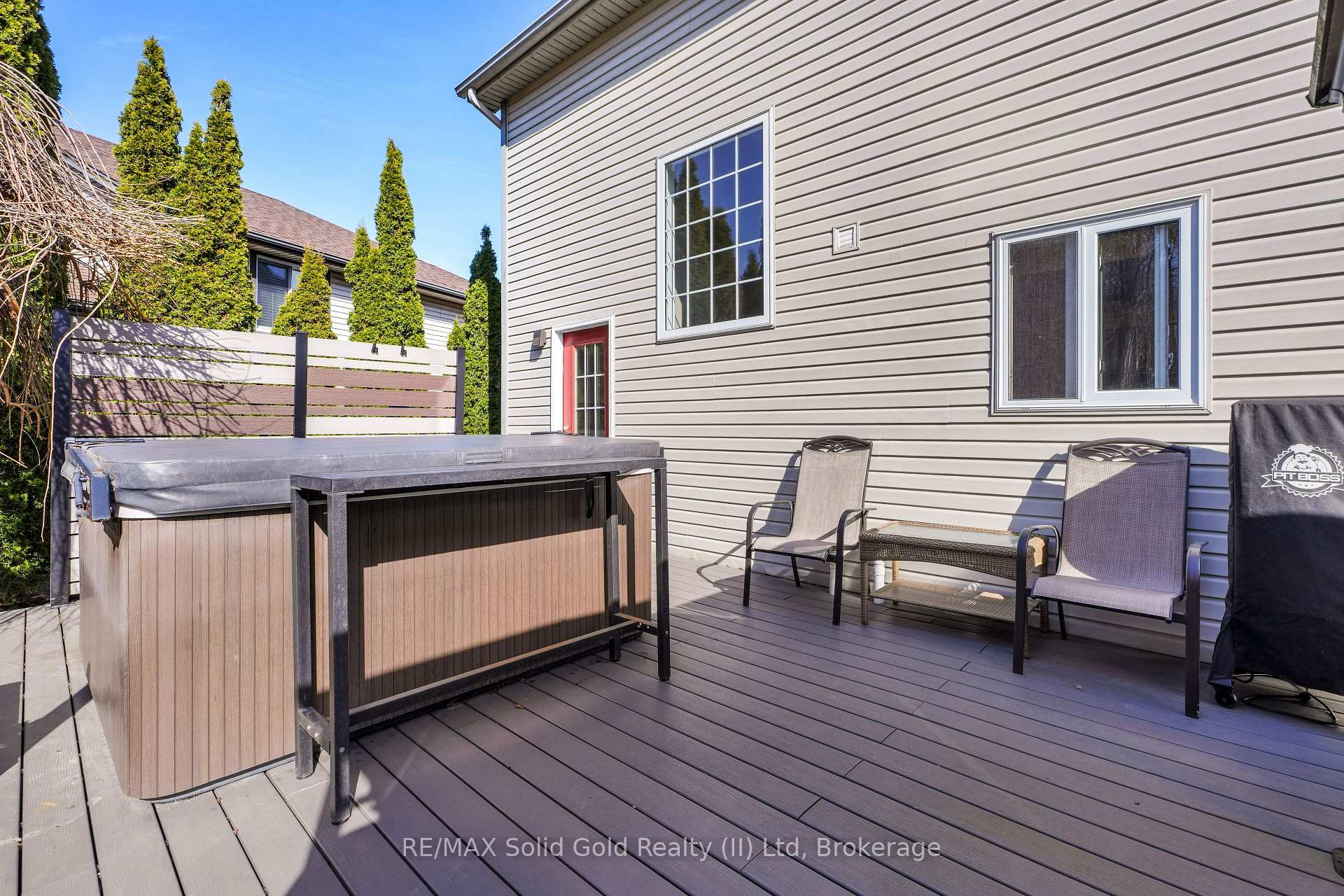 Photo 34 of 33 Stanmore Avenue, Kitchener — HOMEH