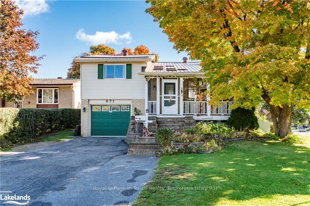 Front of 671 Algonquin Drive