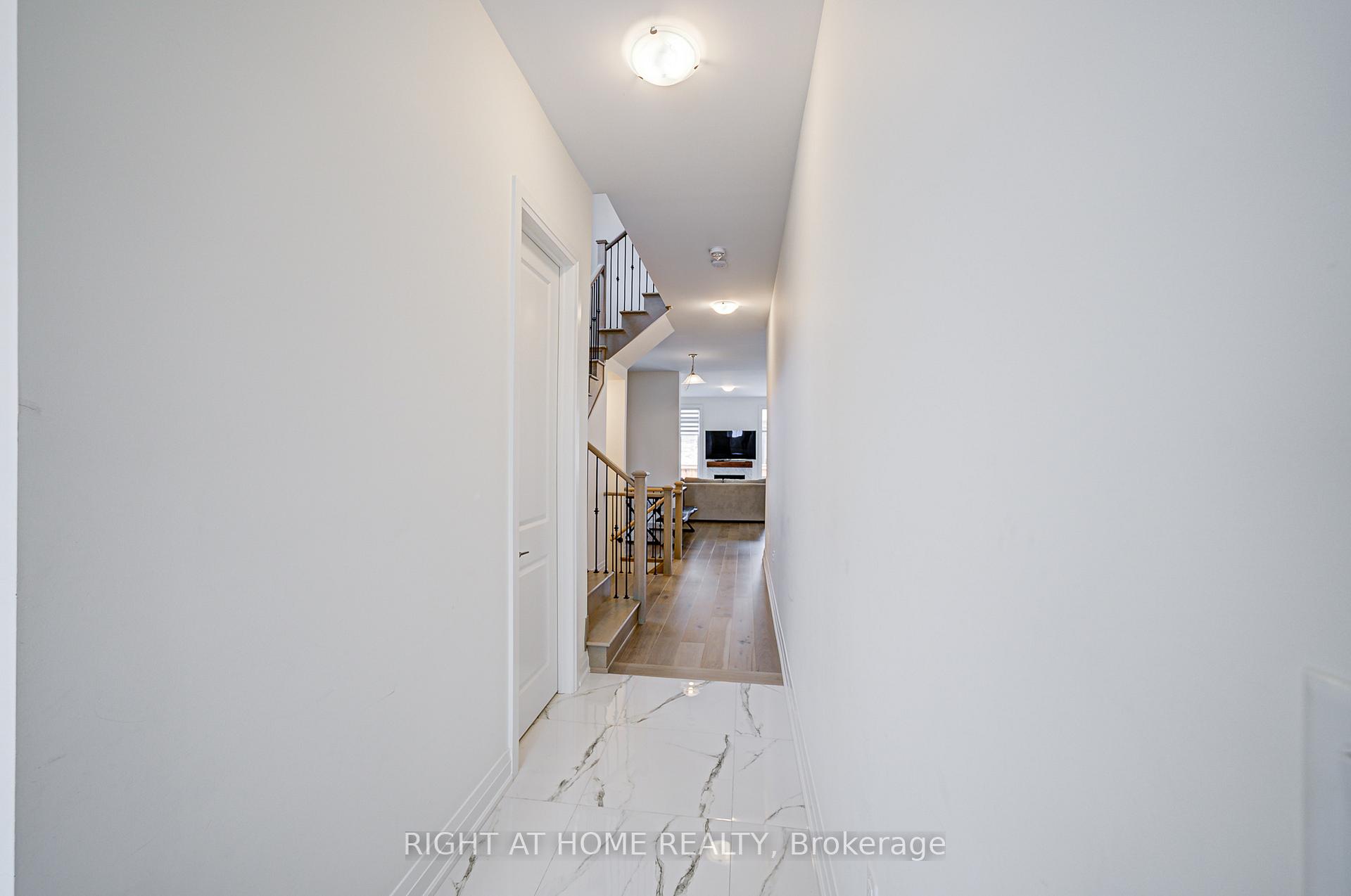 Photo 5 of 446 Thornborrow Court, Milton, Walker — HOMEH