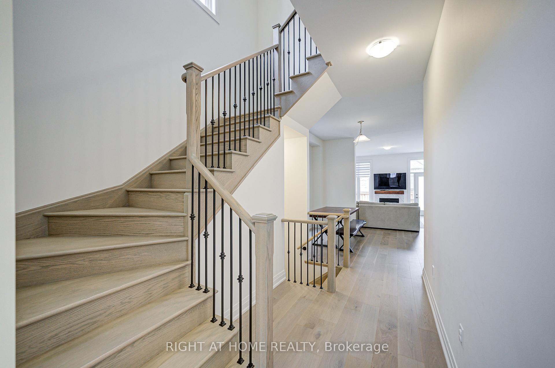 Photo 13 of 446 Thornborrow Court, Milton, Walker — HOMEH