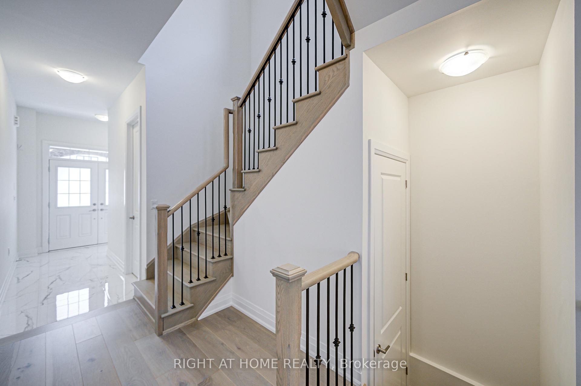 Photo 14 of 446 Thornborrow Court, Milton, Walker — HOMEH