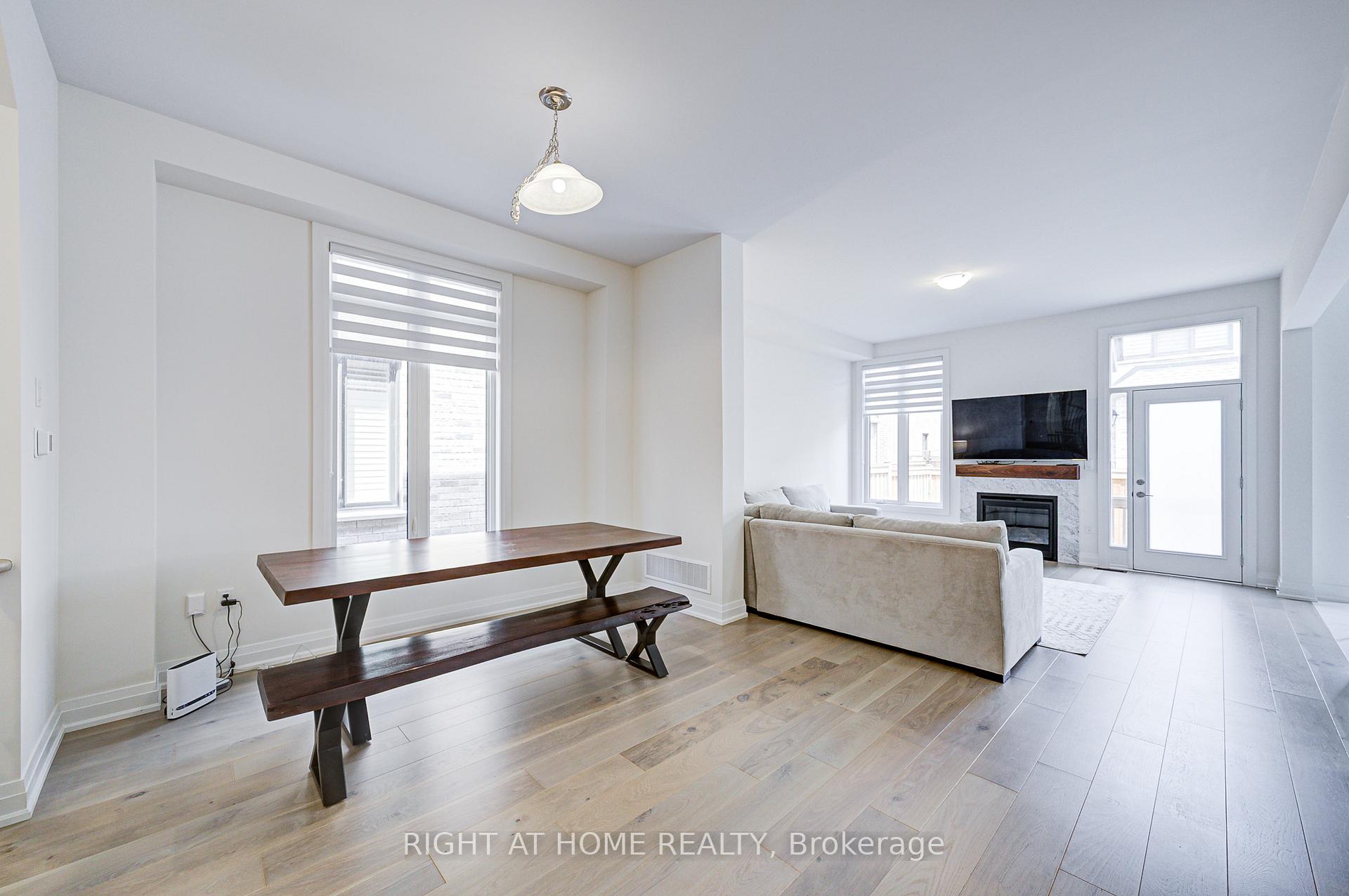 Photo 15 of 446 Thornborrow Court, Milton, Walker — HOMEH