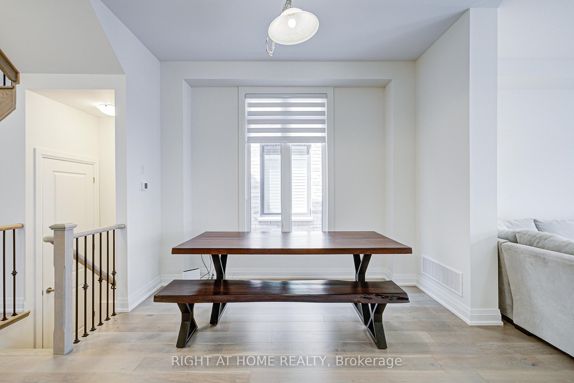 Photo 16 of 446 Thornborrow Court, Milton, Walker — HOMEH