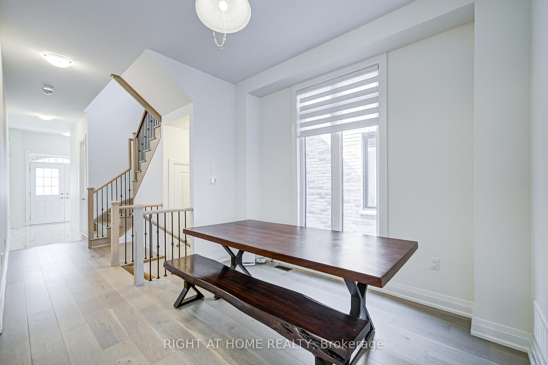 Photo 17 of 446 Thornborrow Court, Milton, Walker — HOMEH
